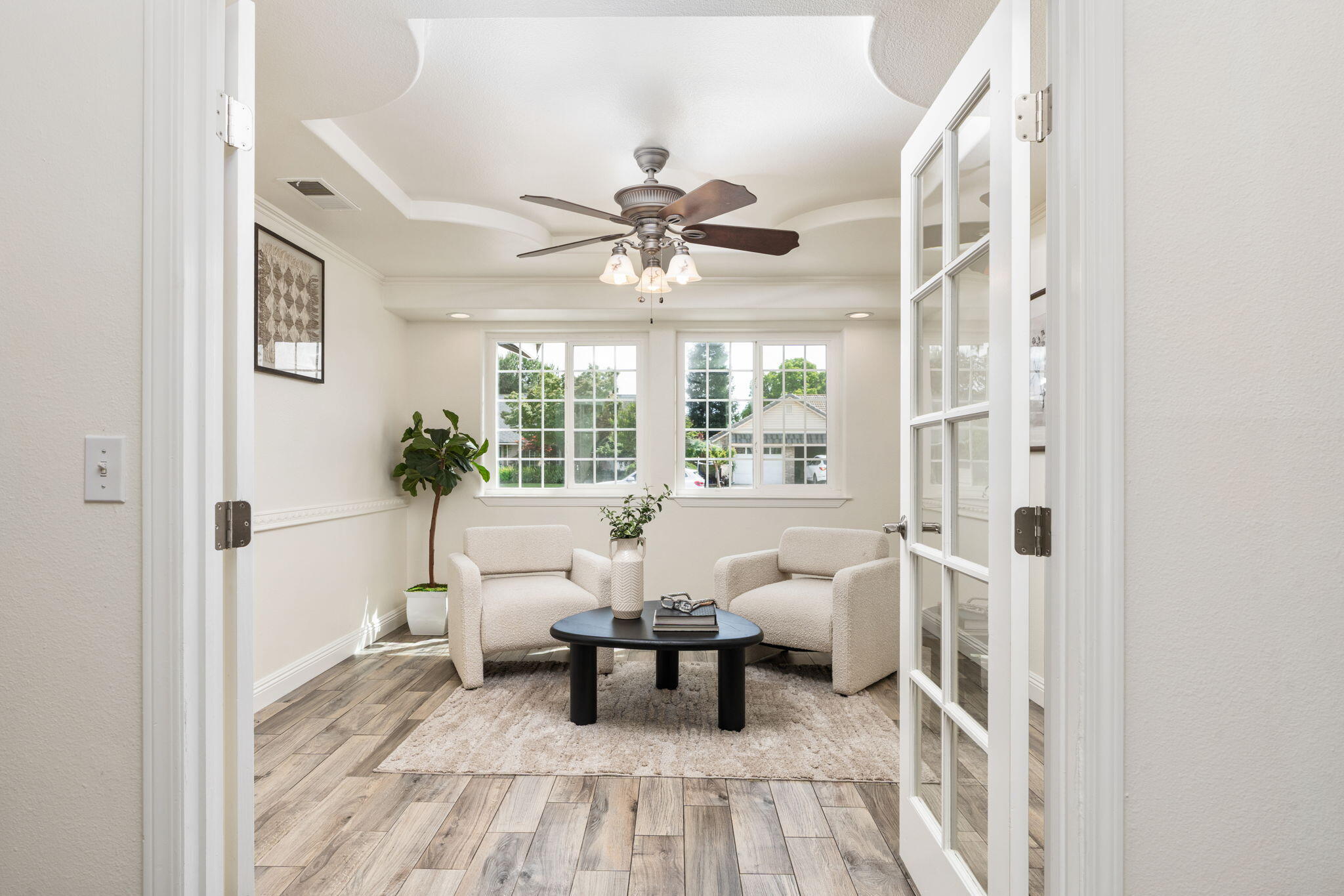 2371 Sophia Ln, Kingsburg, CA 93631