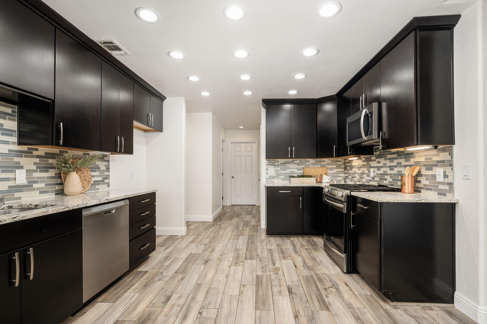 2371 Sophia Ln, Kingsburg, CA 93631