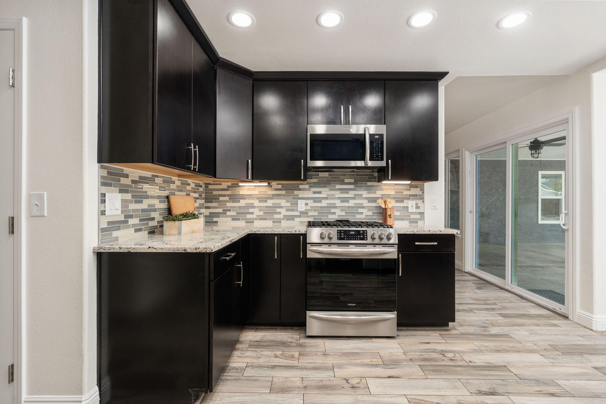 2371 Sophia Ln, Kingsburg, CA 93631