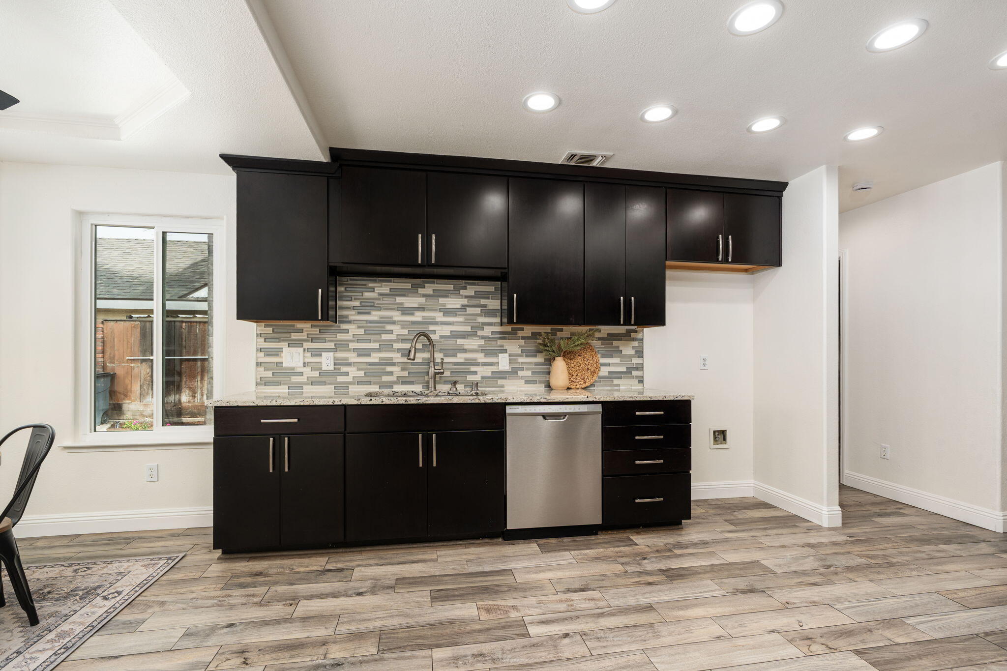 2371 Sophia Ln, Kingsburg, CA 93631