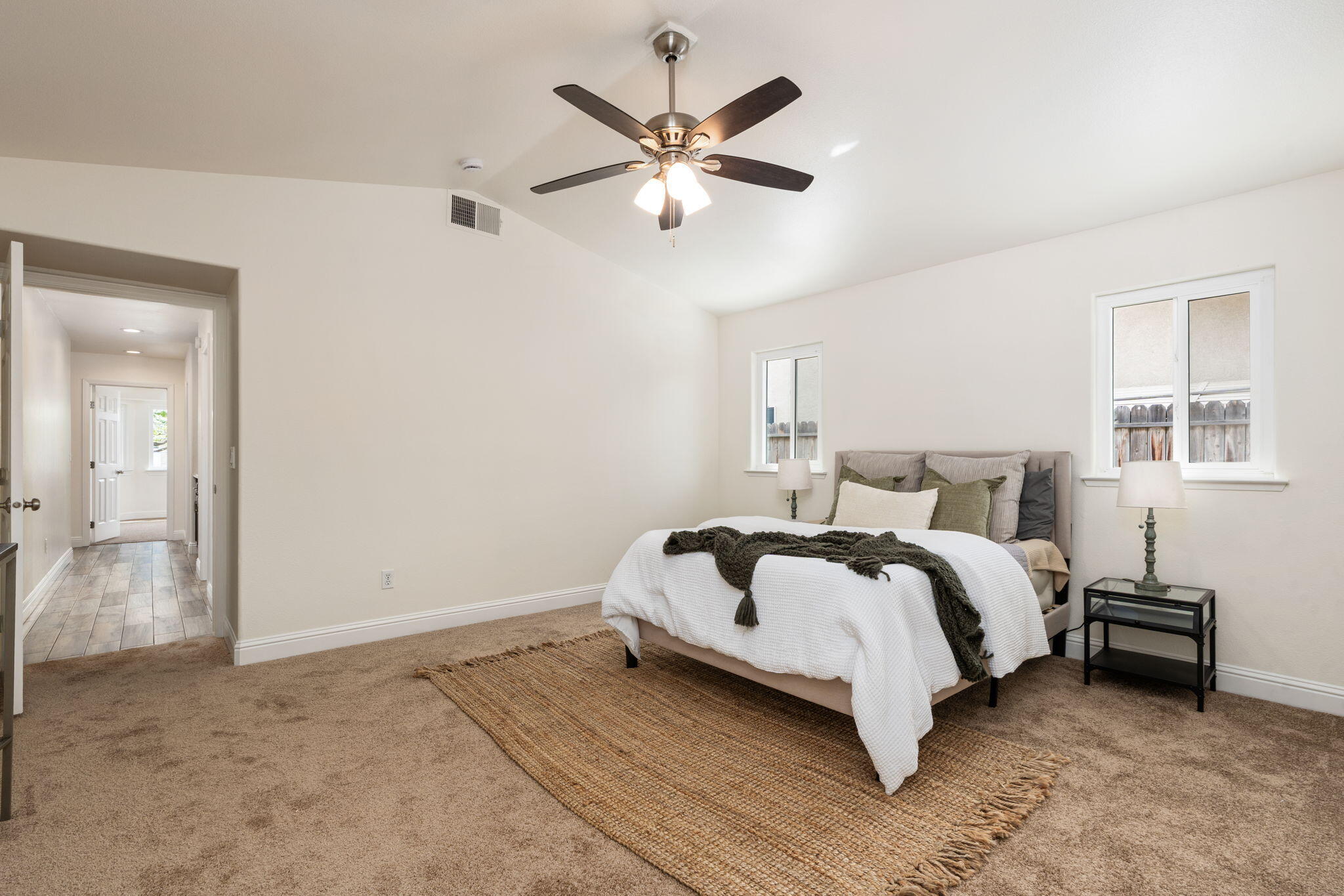 2371 Sophia Ln, Kingsburg, CA 93631