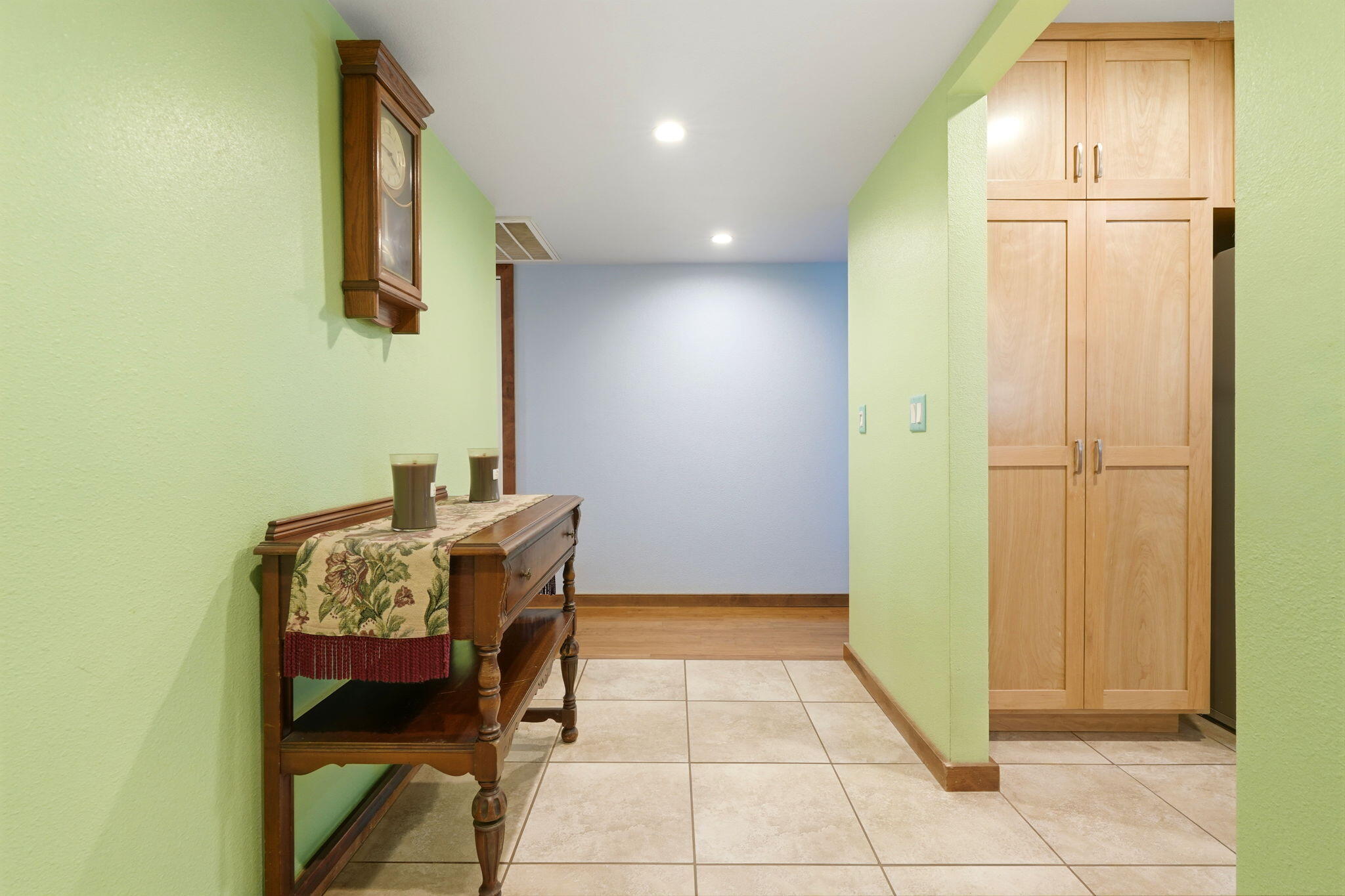 3205 W Cypress Ave, Visalia, CA 93277