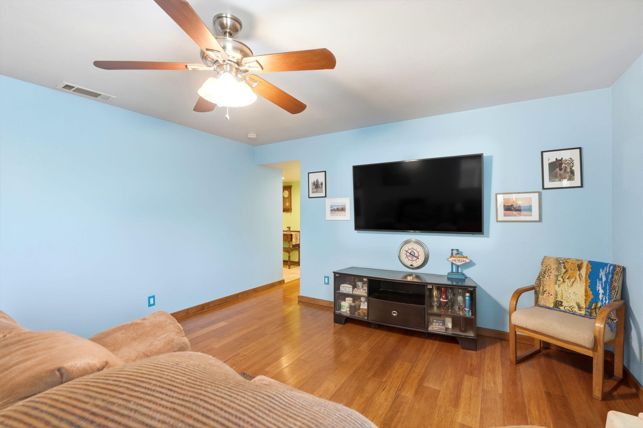 3205 W Cypress Ave, Visalia, CA 93277