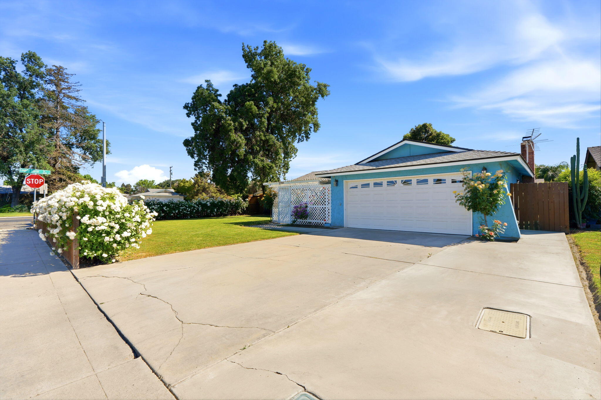 3205 W Cypress Ave, Visalia, CA 93277