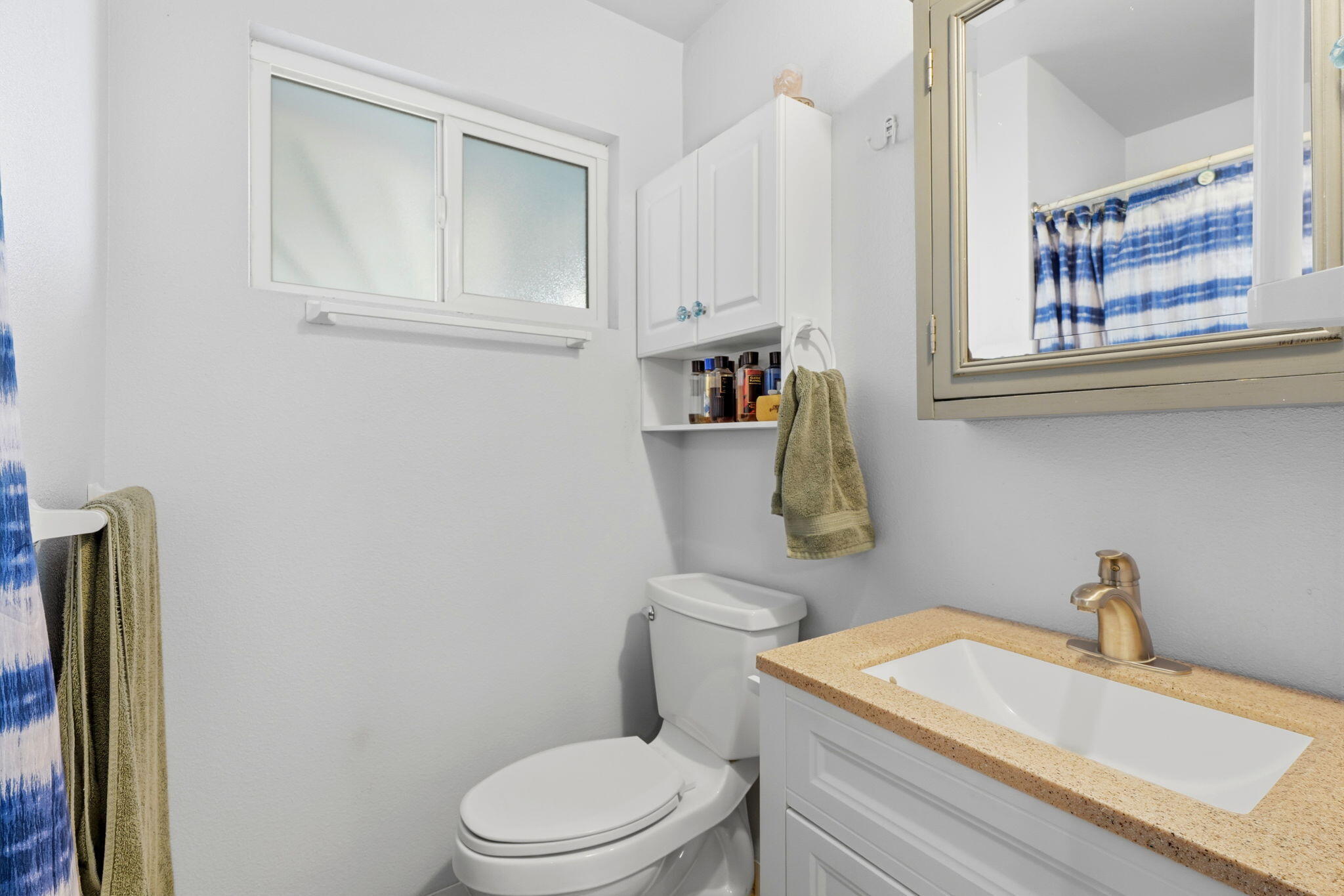 3205 W Cypress Ave, Visalia, CA 93277