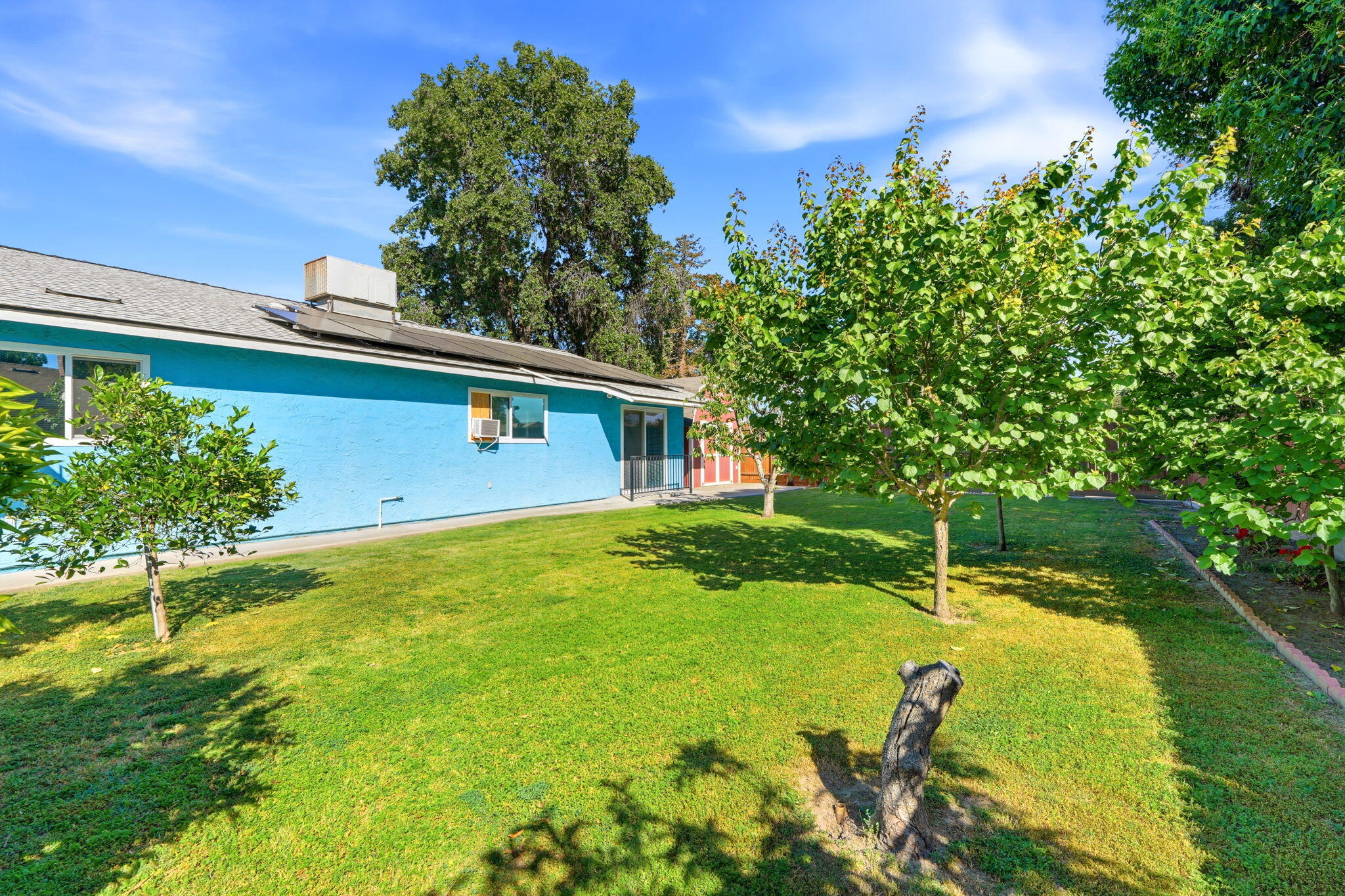 3205 W Cypress Ave, Visalia, CA 93277