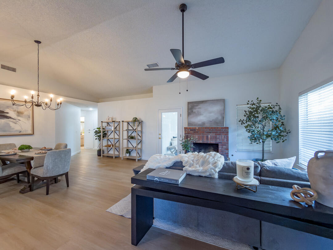 5127 W Westgate Ave, Visalia, CA 93277