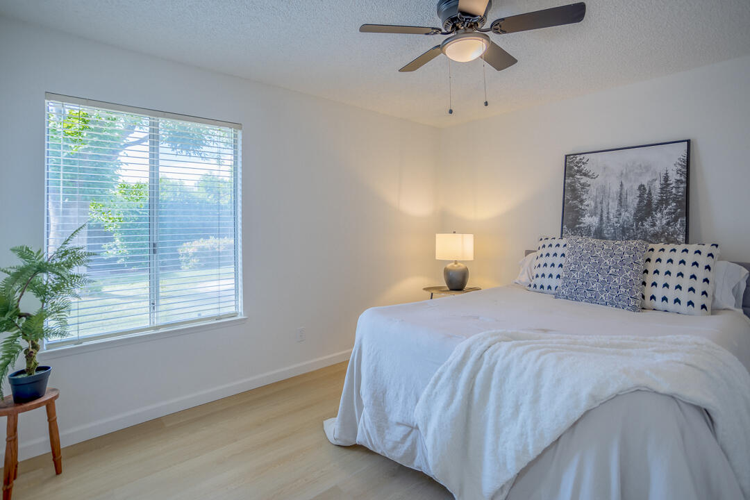 5127 W Westgate Ave, Visalia, CA 93277