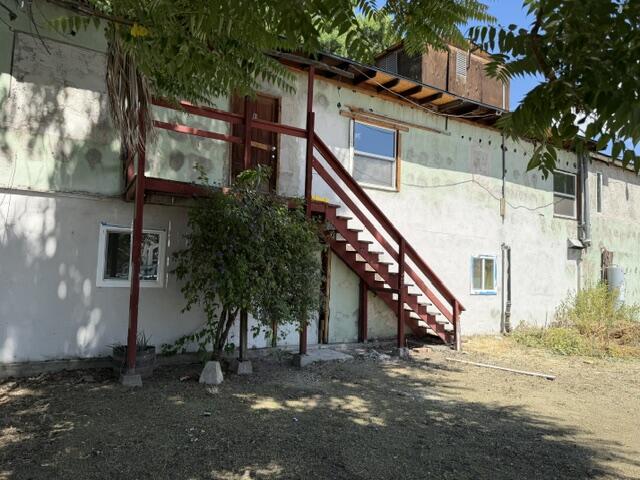 227 E Orange Ave, Porterville, CA 93257