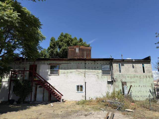 227 E Orange Ave, Porterville, CA 93257