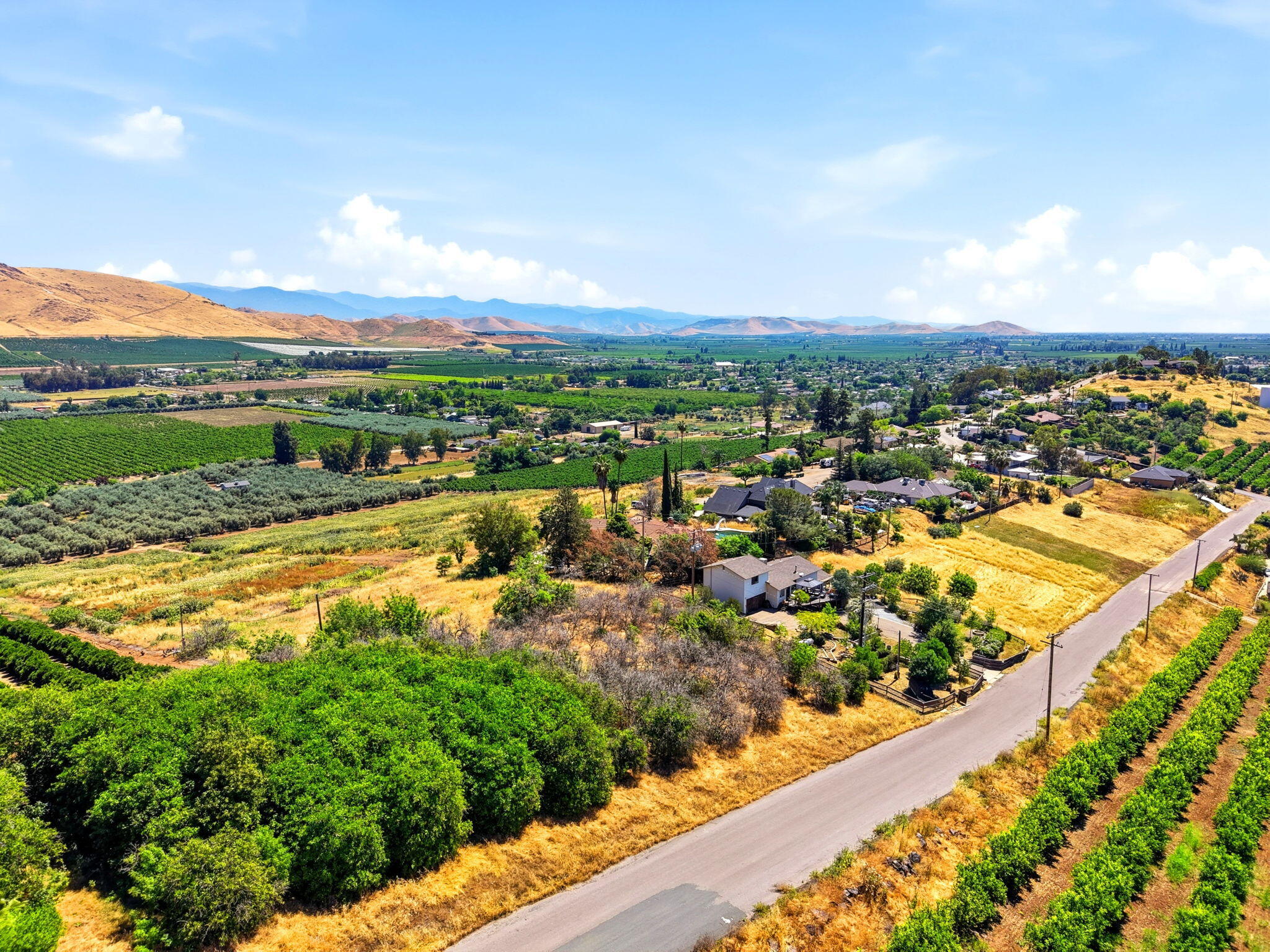 24058 Rancho Vista Ave, Lindsay, CA 93247