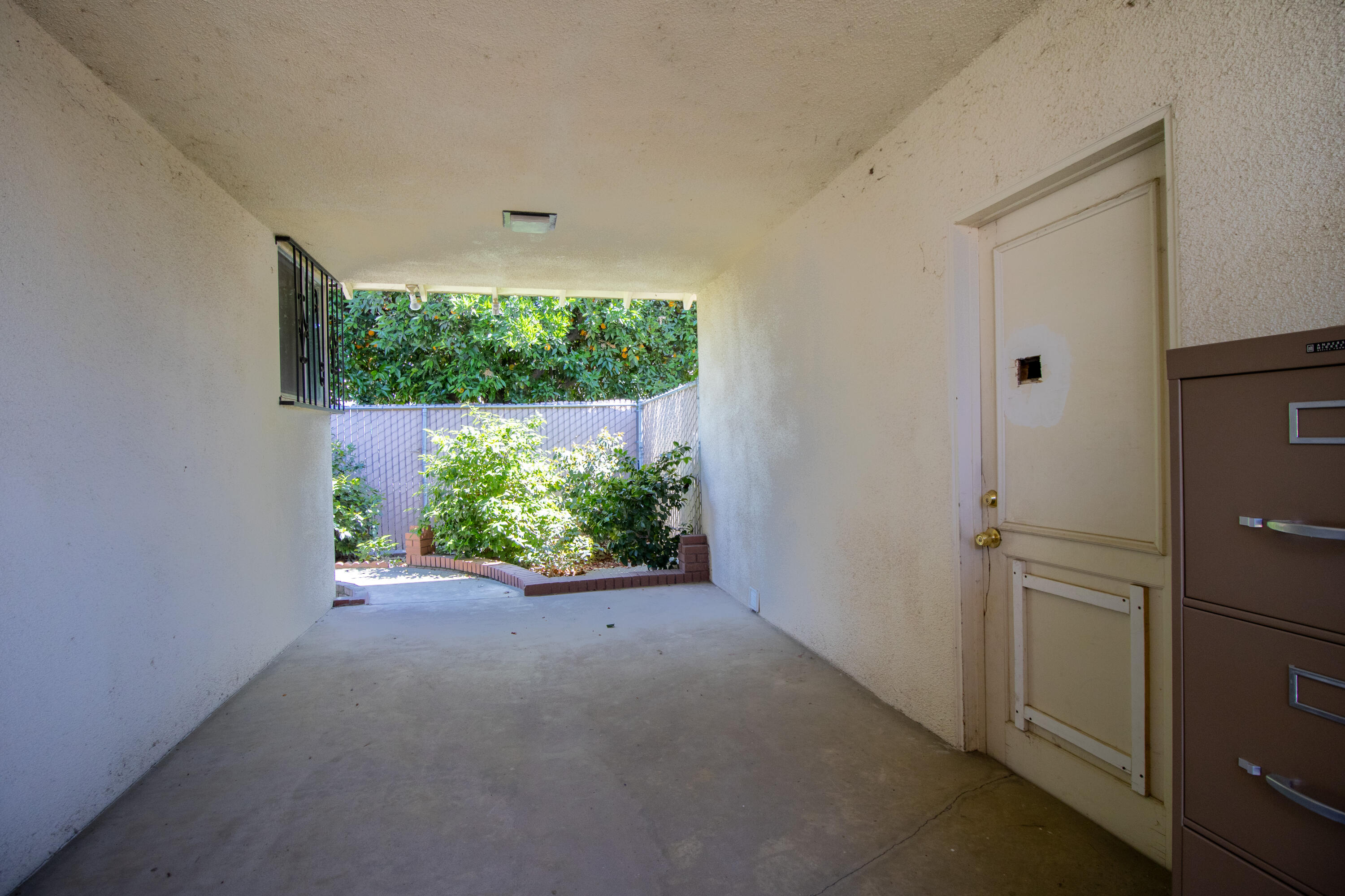 674 W Putnam Ave, Porterville, CA 93257