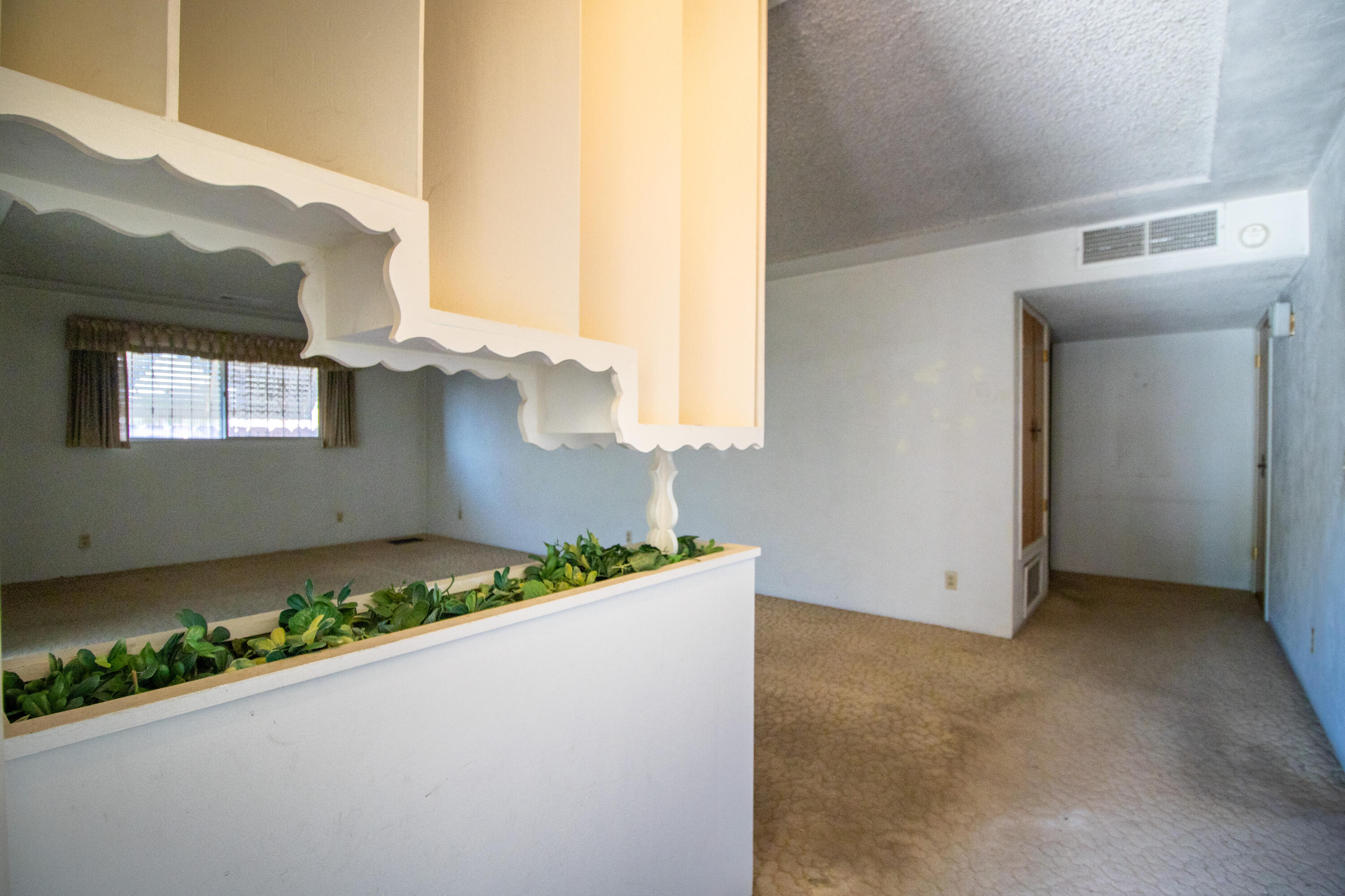 674 W Putnam Ave, Porterville, CA 93257