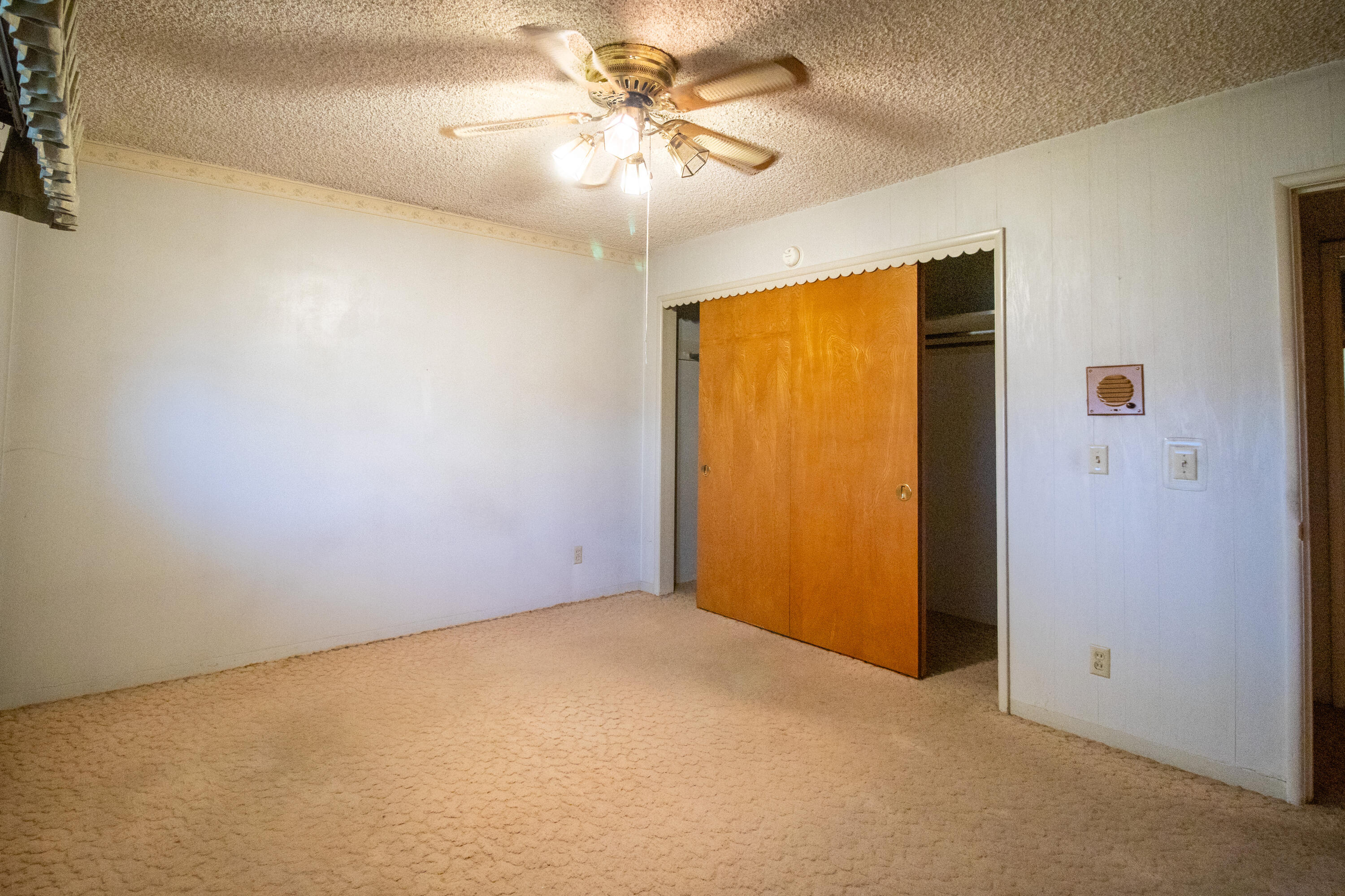 674 W Putnam Ave, Porterville, CA 93257