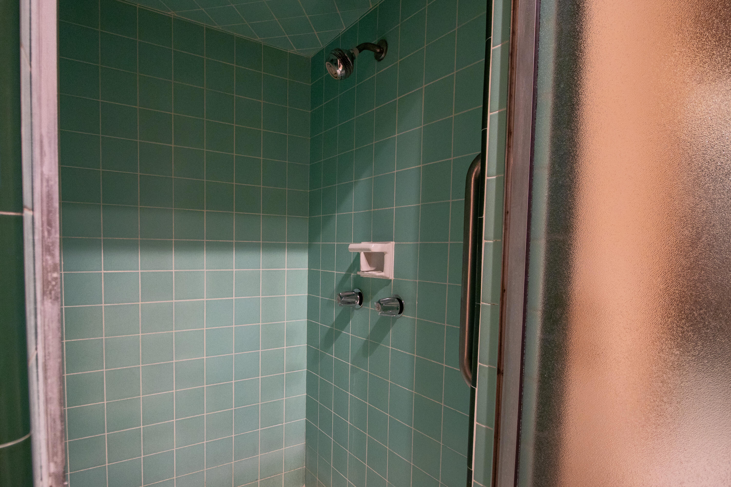 674 W Putnam Ave, Porterville, CA 93257