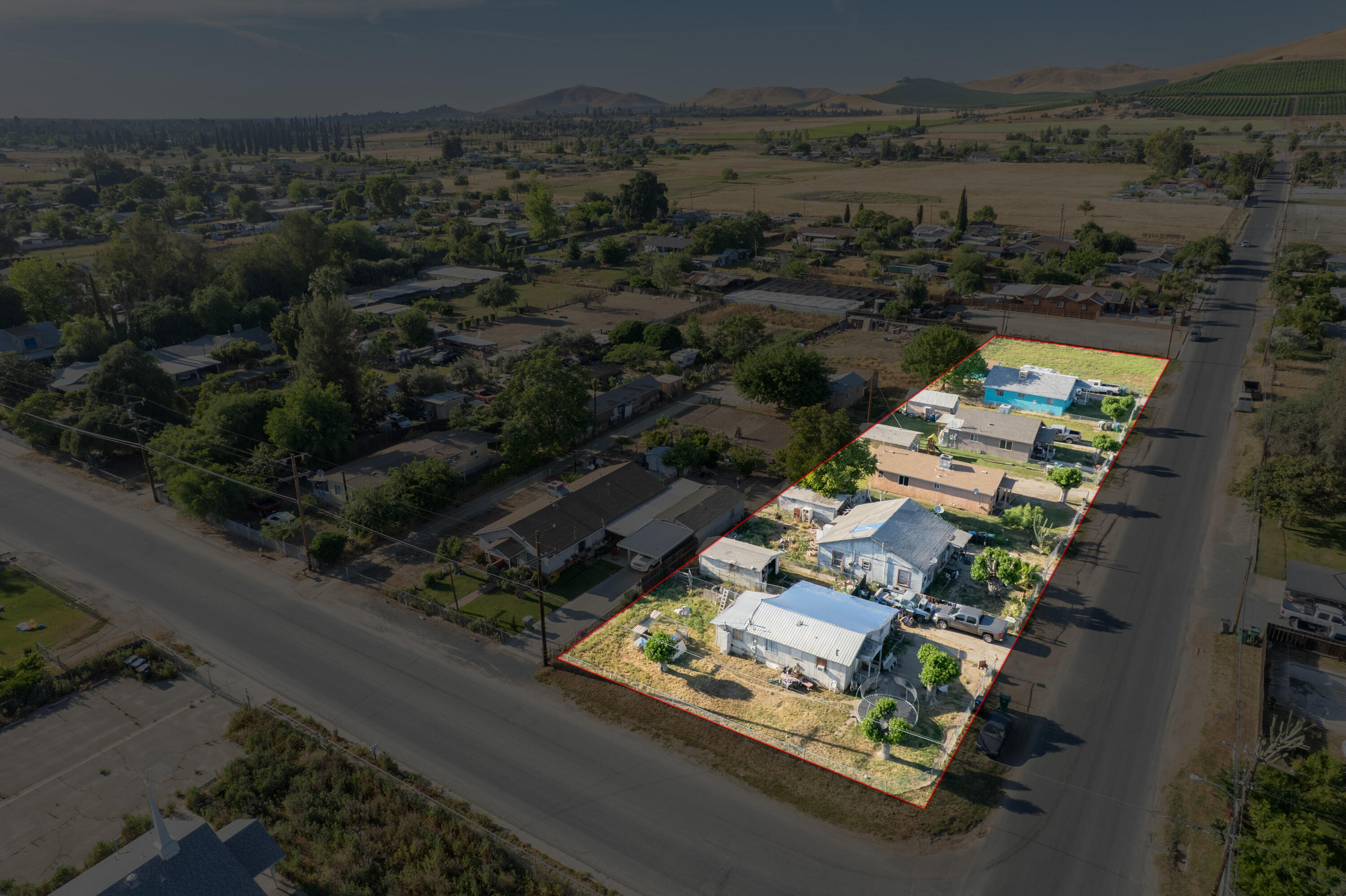 319 Holcomb St, Porterville, CA 93257