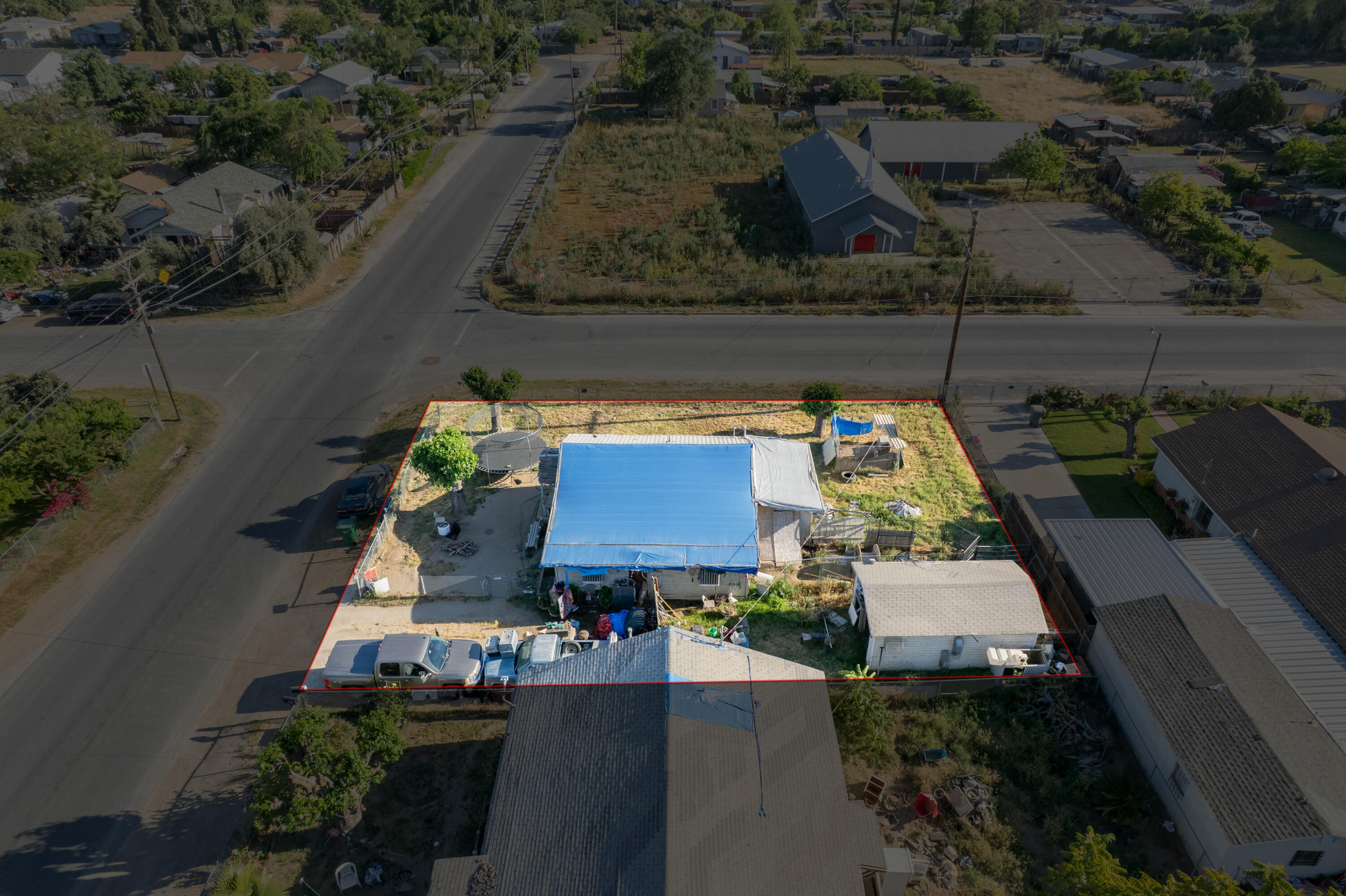 319 Holcomb St, Porterville, CA 93257