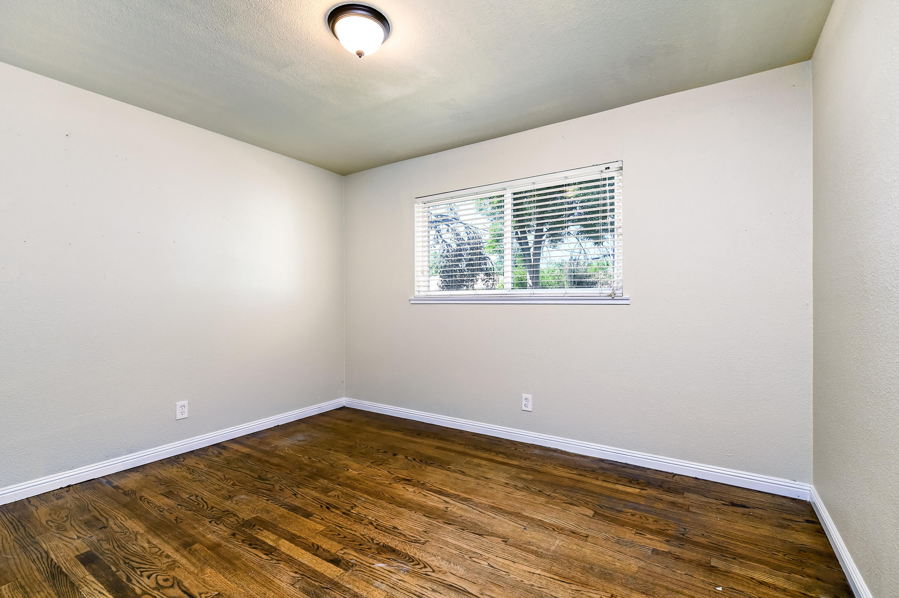 2109 N Kensington Way, Hanford, CA 93230