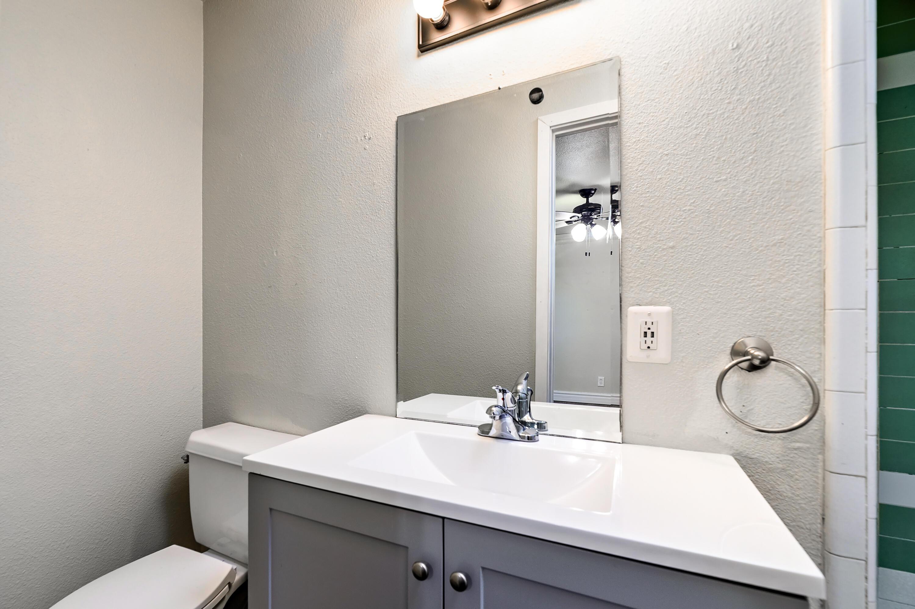 2109 N Kensington Way, Hanford, CA 93230