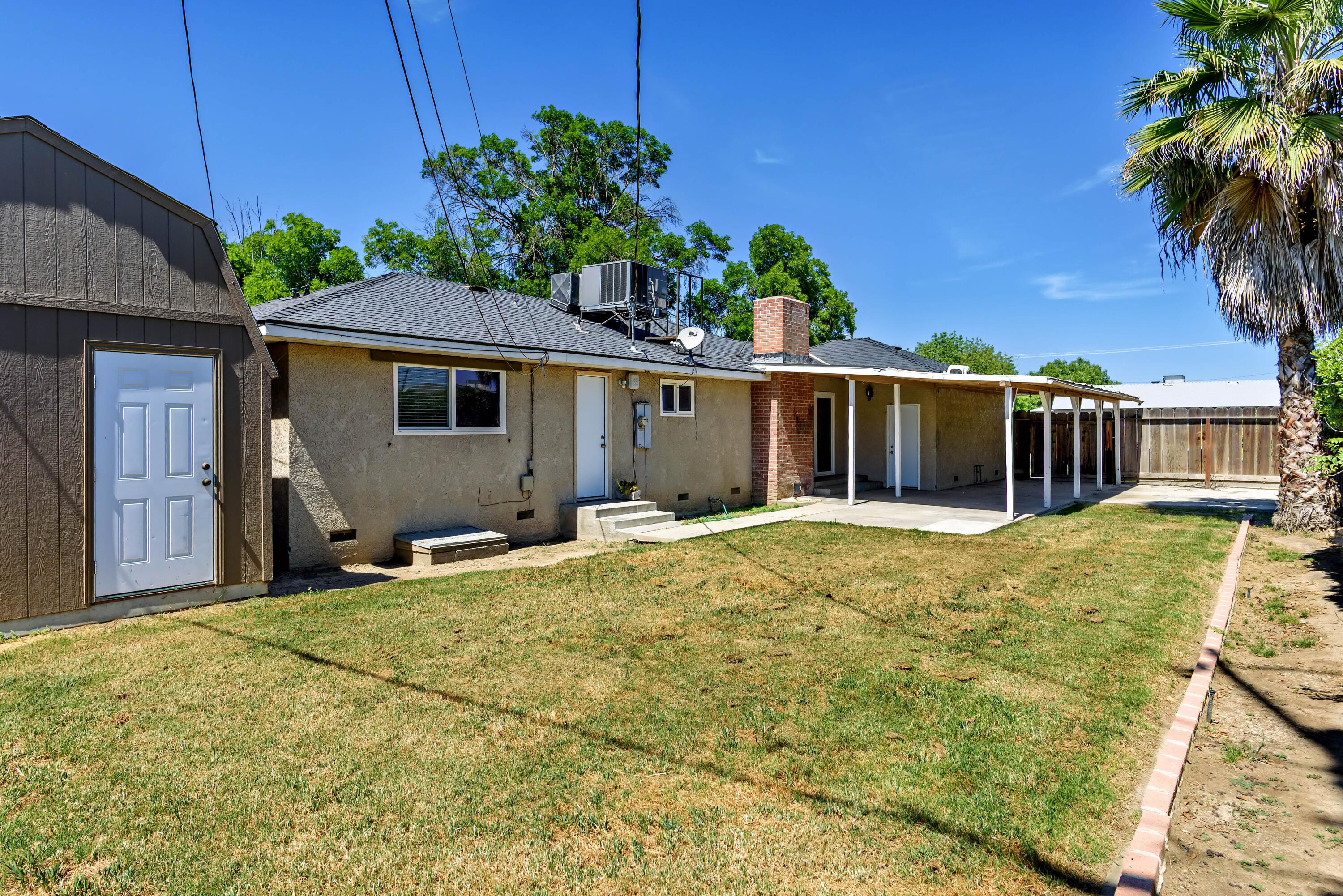 2109 N Kensington Way, Hanford, CA 93230