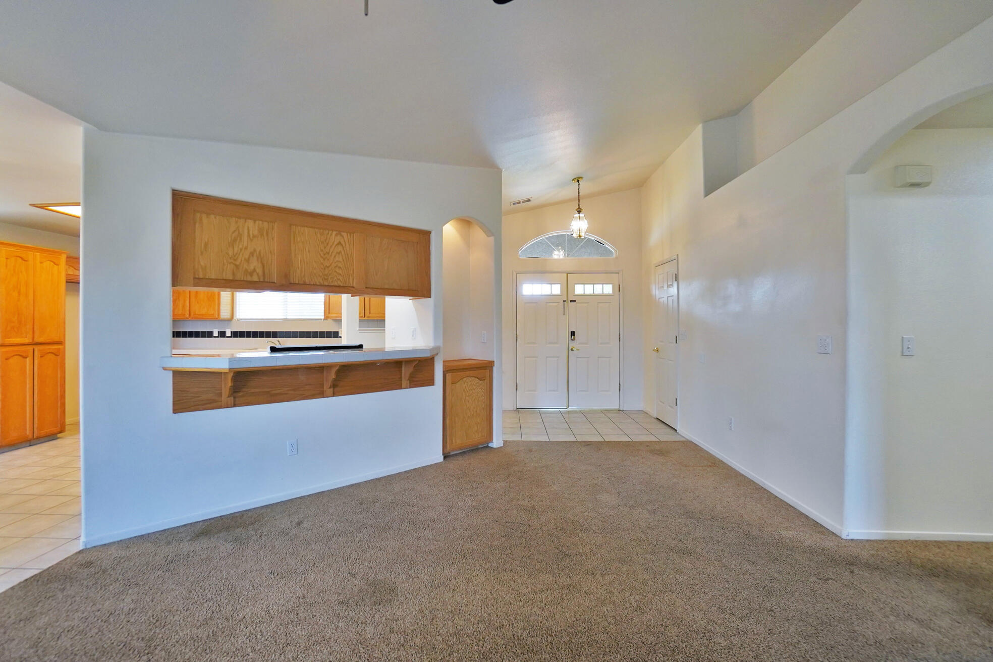 950 Geneva Dr, Lemoore, CA 93245