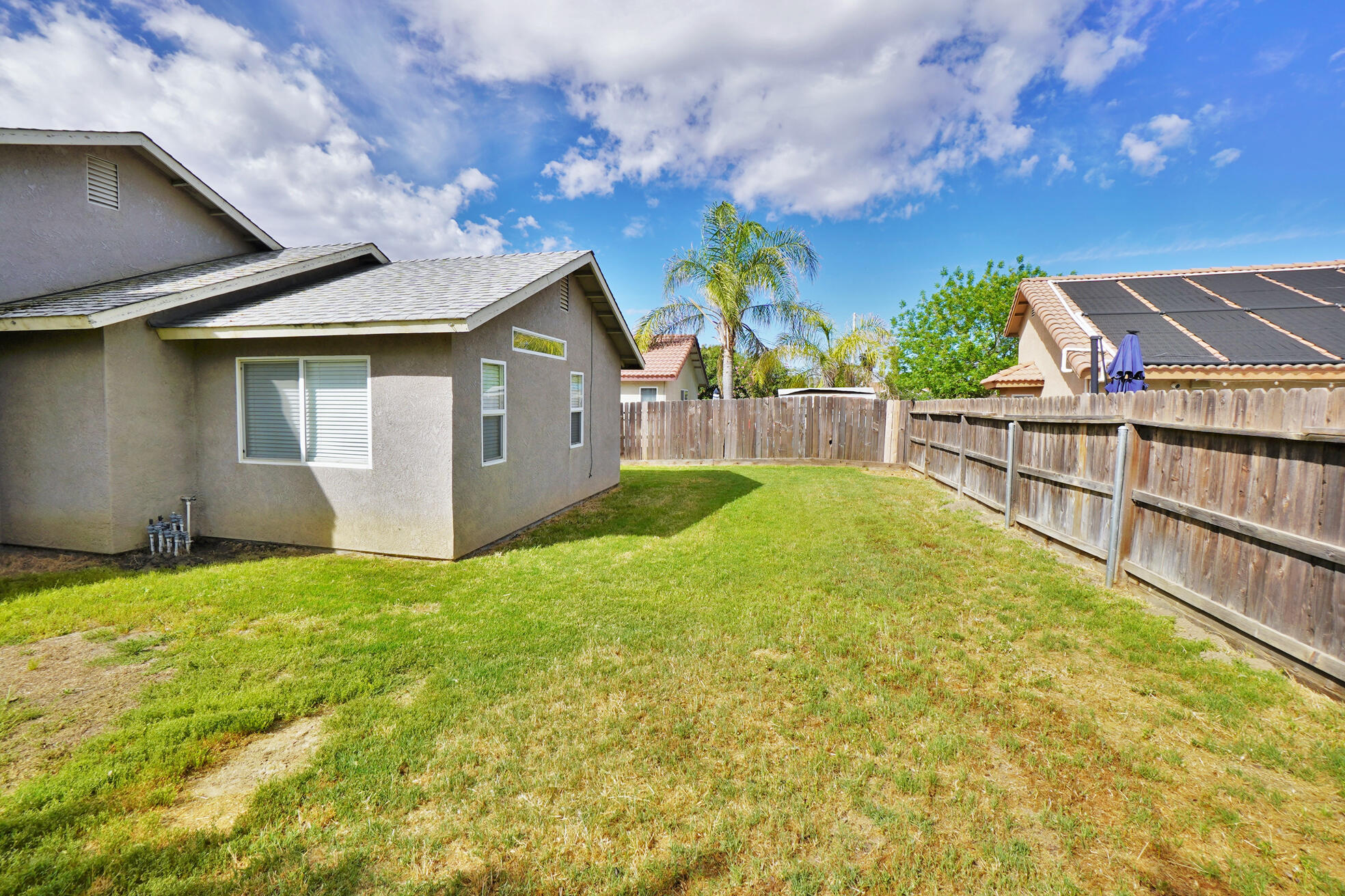 950 Geneva Dr, Lemoore, CA 93245