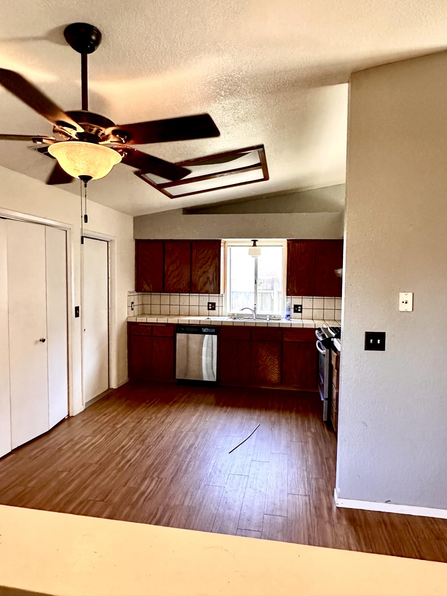 1351 W Westfield Ave, Porterville, CA 93257