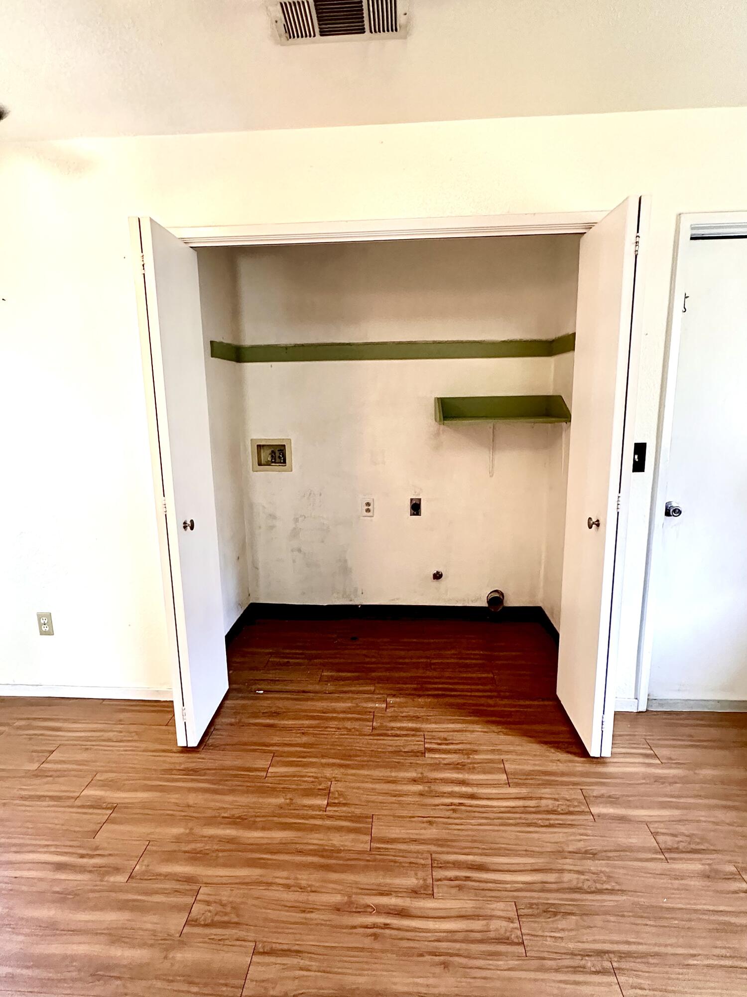 1351 W Westfield Ave, Porterville, CA 93257