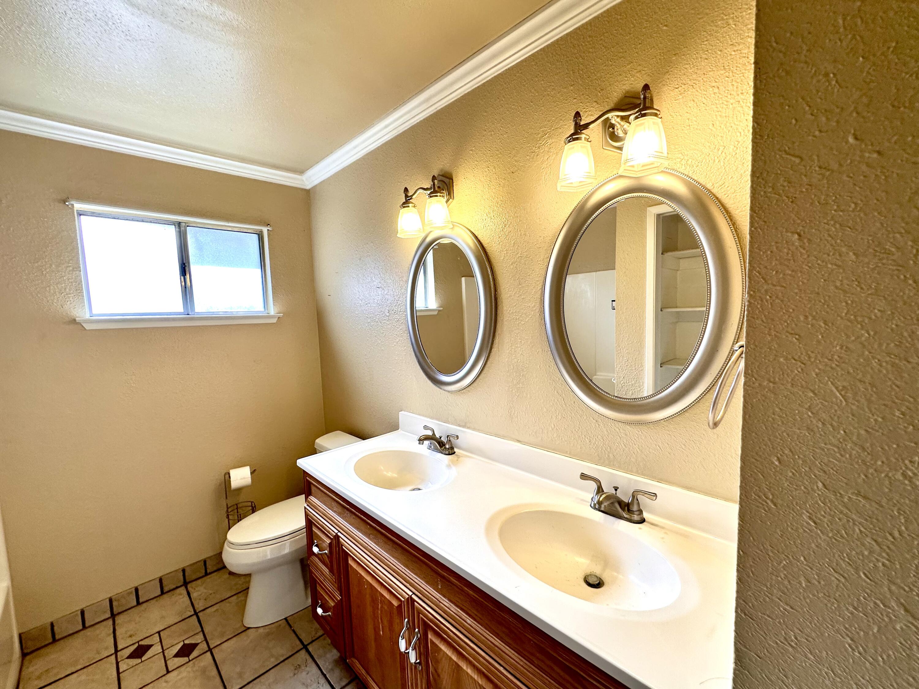 1351 W Westfield Ave, Porterville, CA 93257