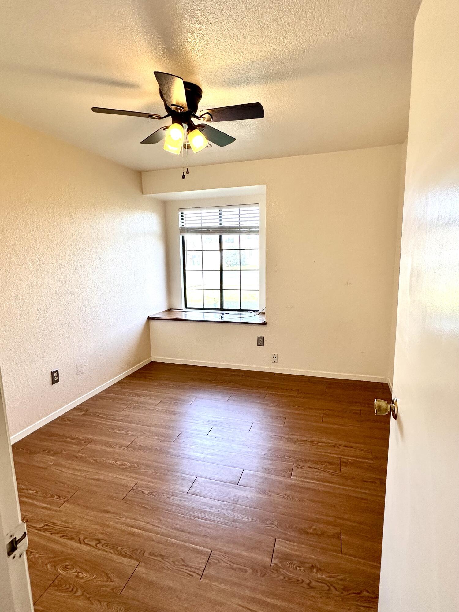 1351 W Westfield Ave, Porterville, CA 93257