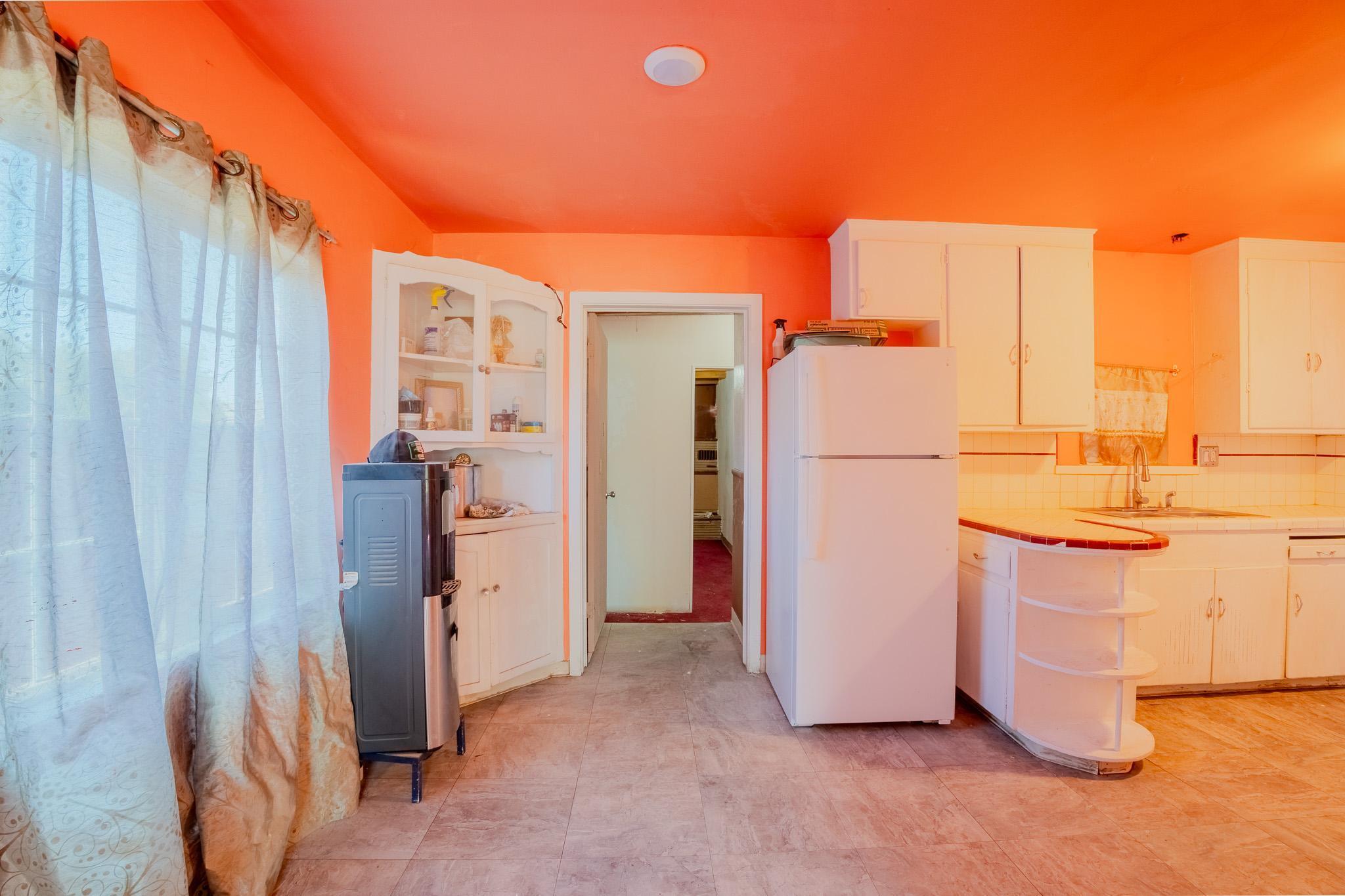 513 E Tulare St, Avenal, CA 93204