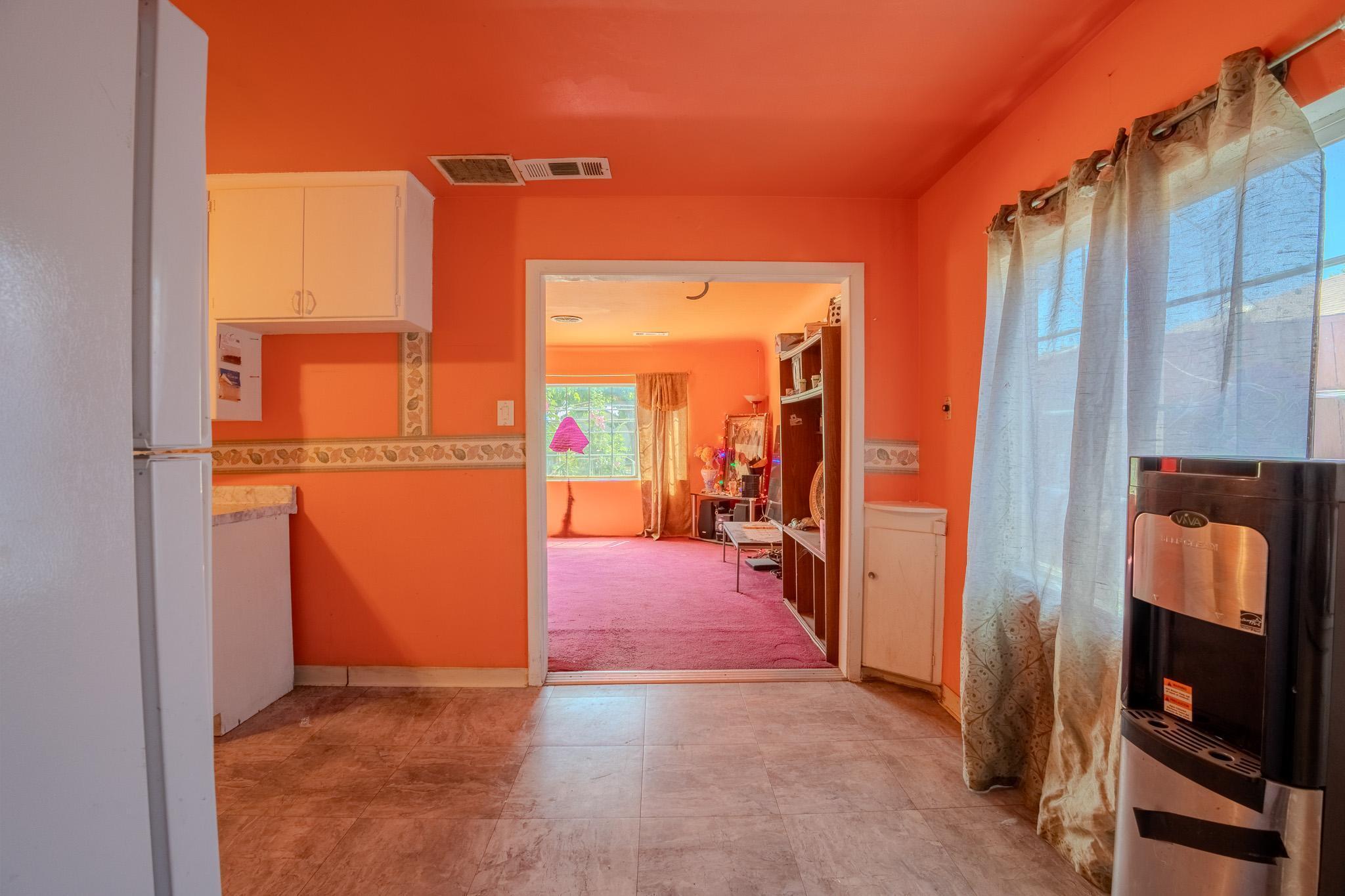 513 E Tulare St, Avenal, CA 93204