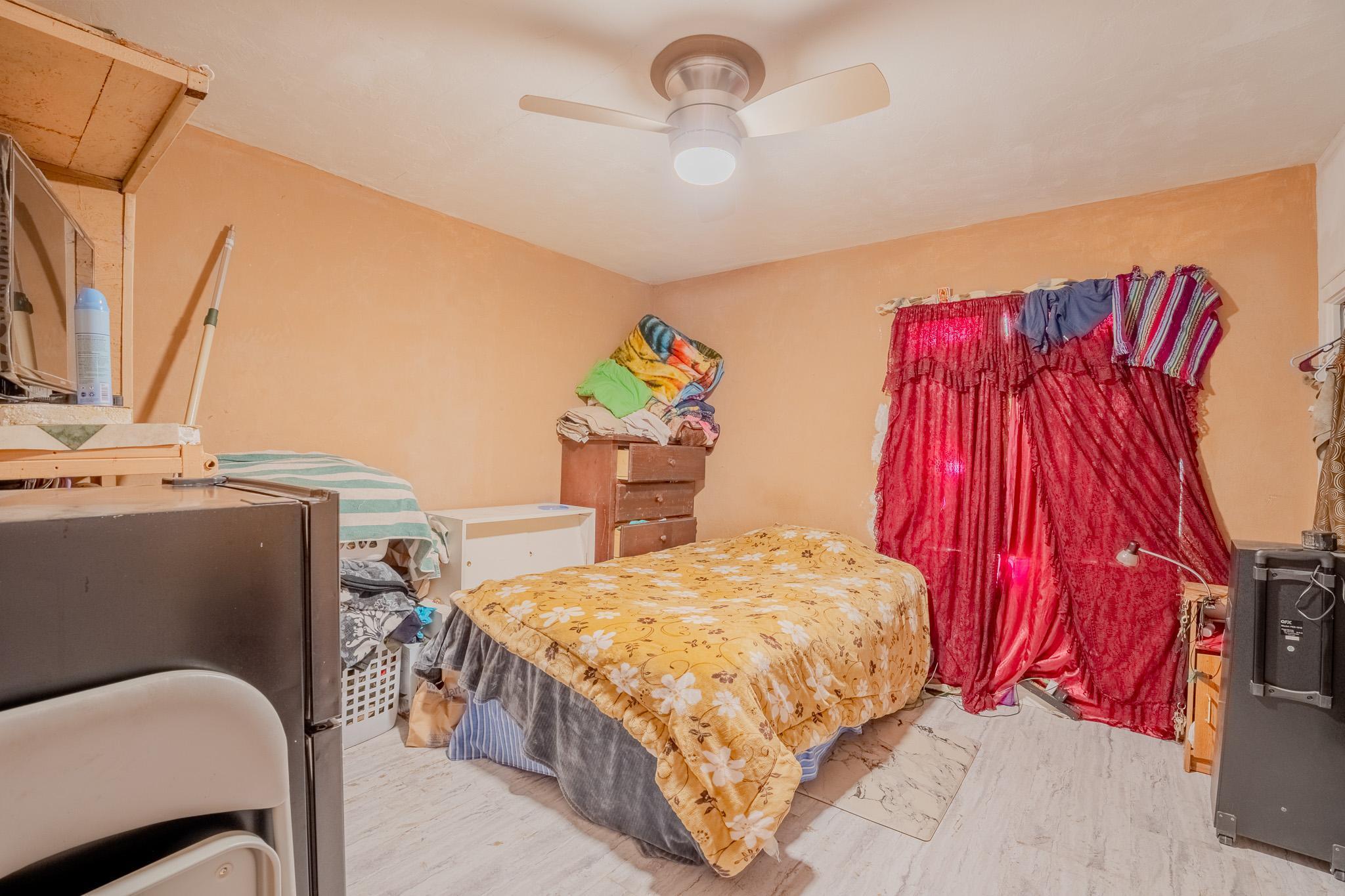 513 E Tulare St, Avenal, CA 93204