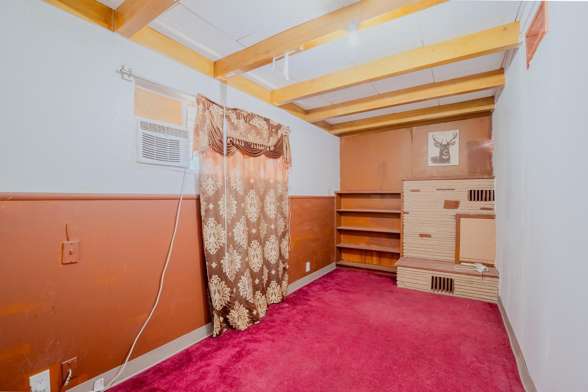 513 E Tulare St, Avenal, CA 93204