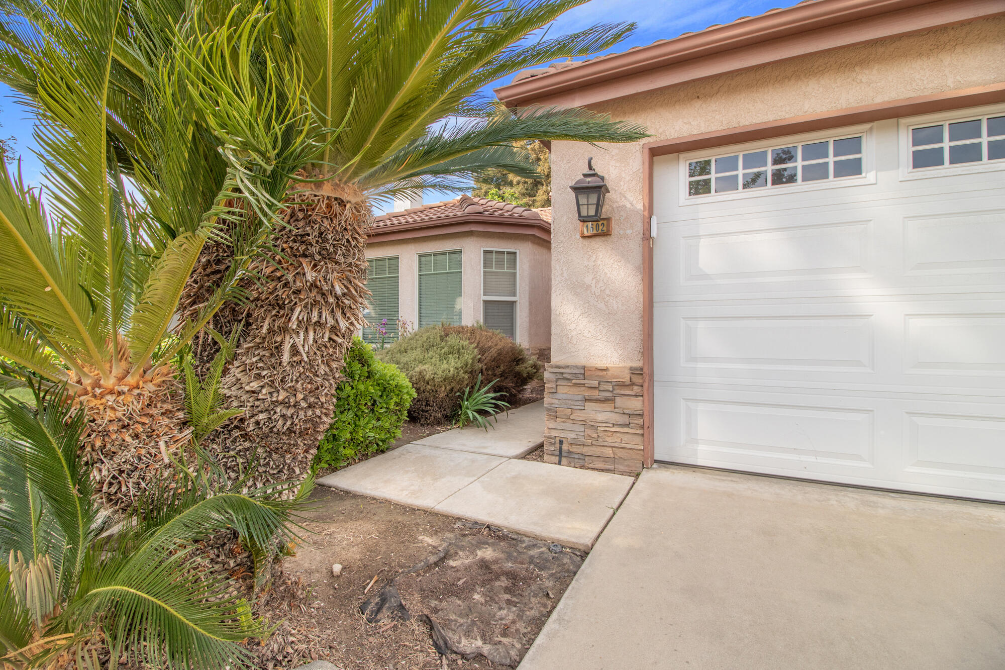 1602 E La Vida Ct, Visalia, CA 93292