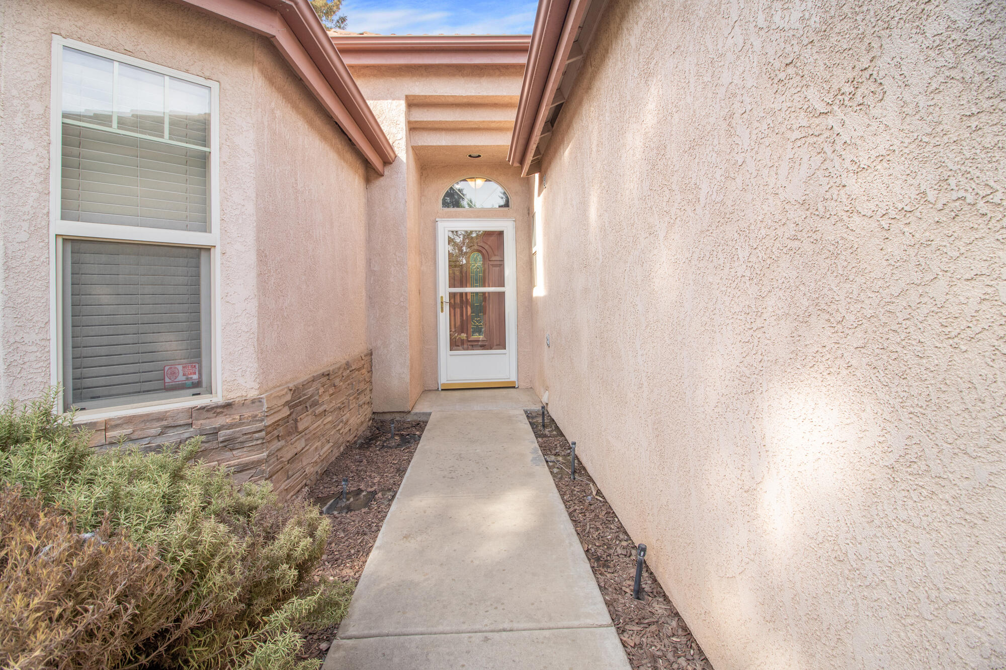 1602 E La Vida Ct, Visalia, CA 93292