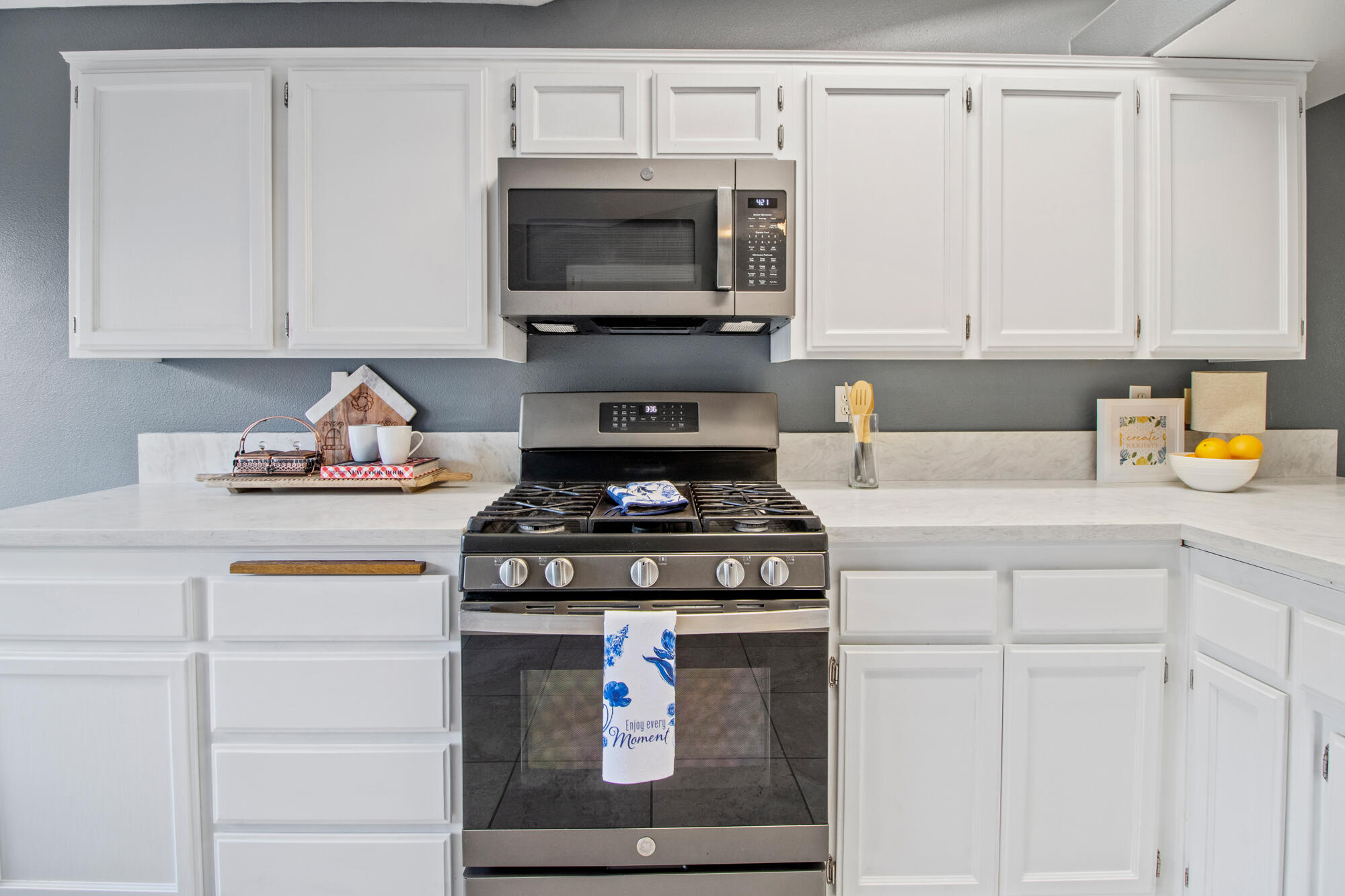 1602 E La Vida Ct, Visalia, CA 93292