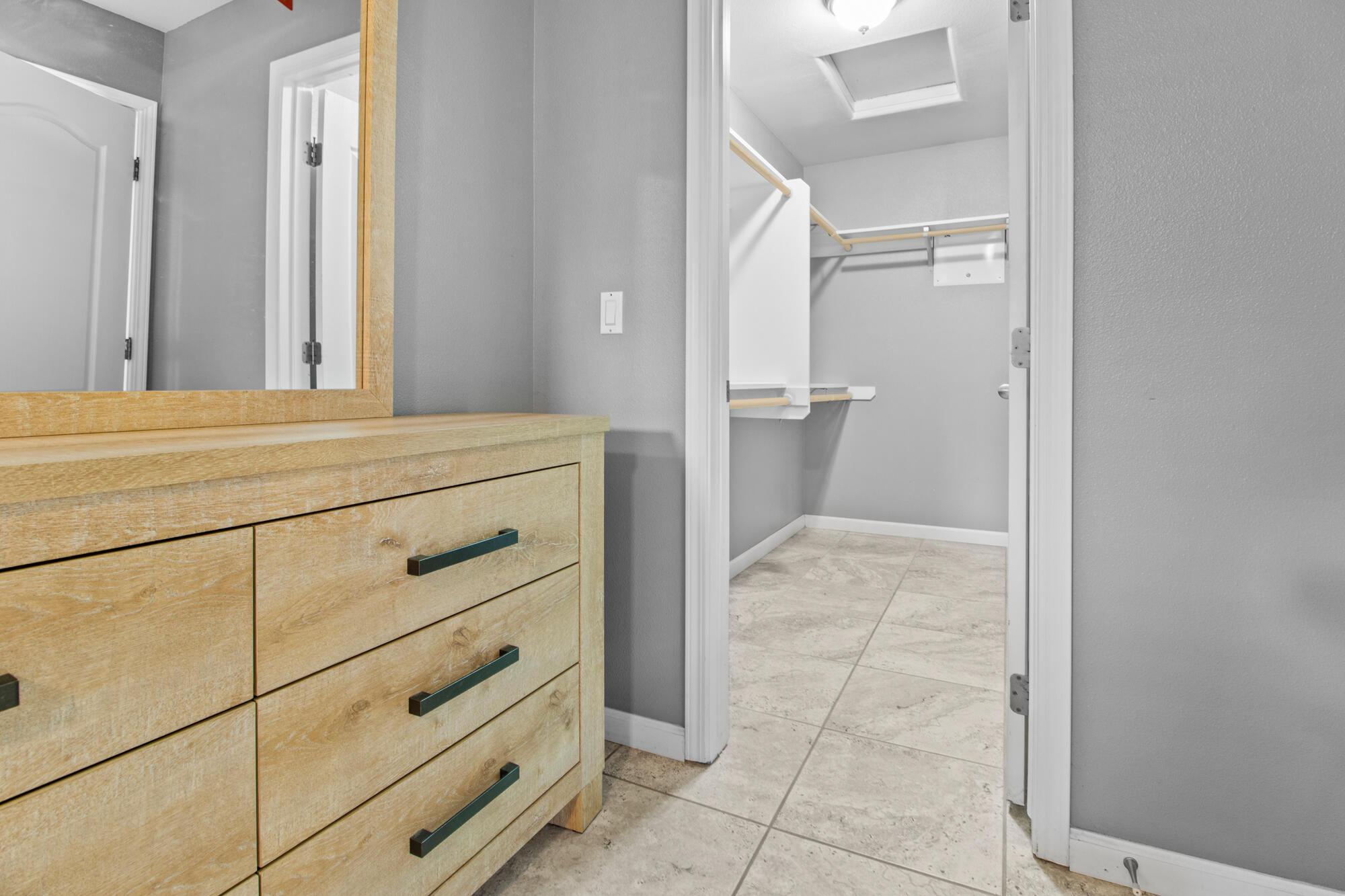 1602 E La Vida Ct, Visalia, CA 93292