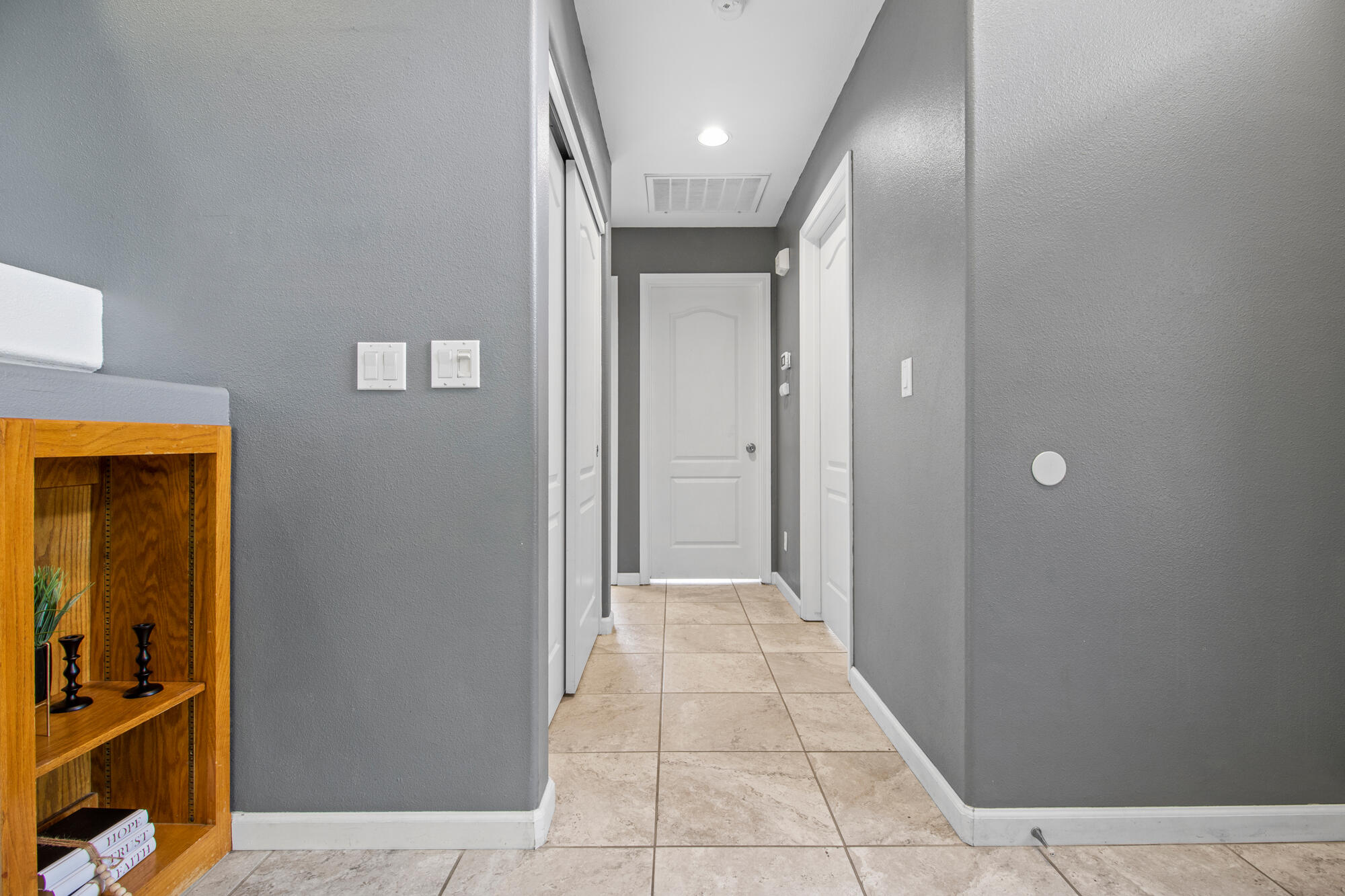 1602 E La Vida Ct, Visalia, CA 93292