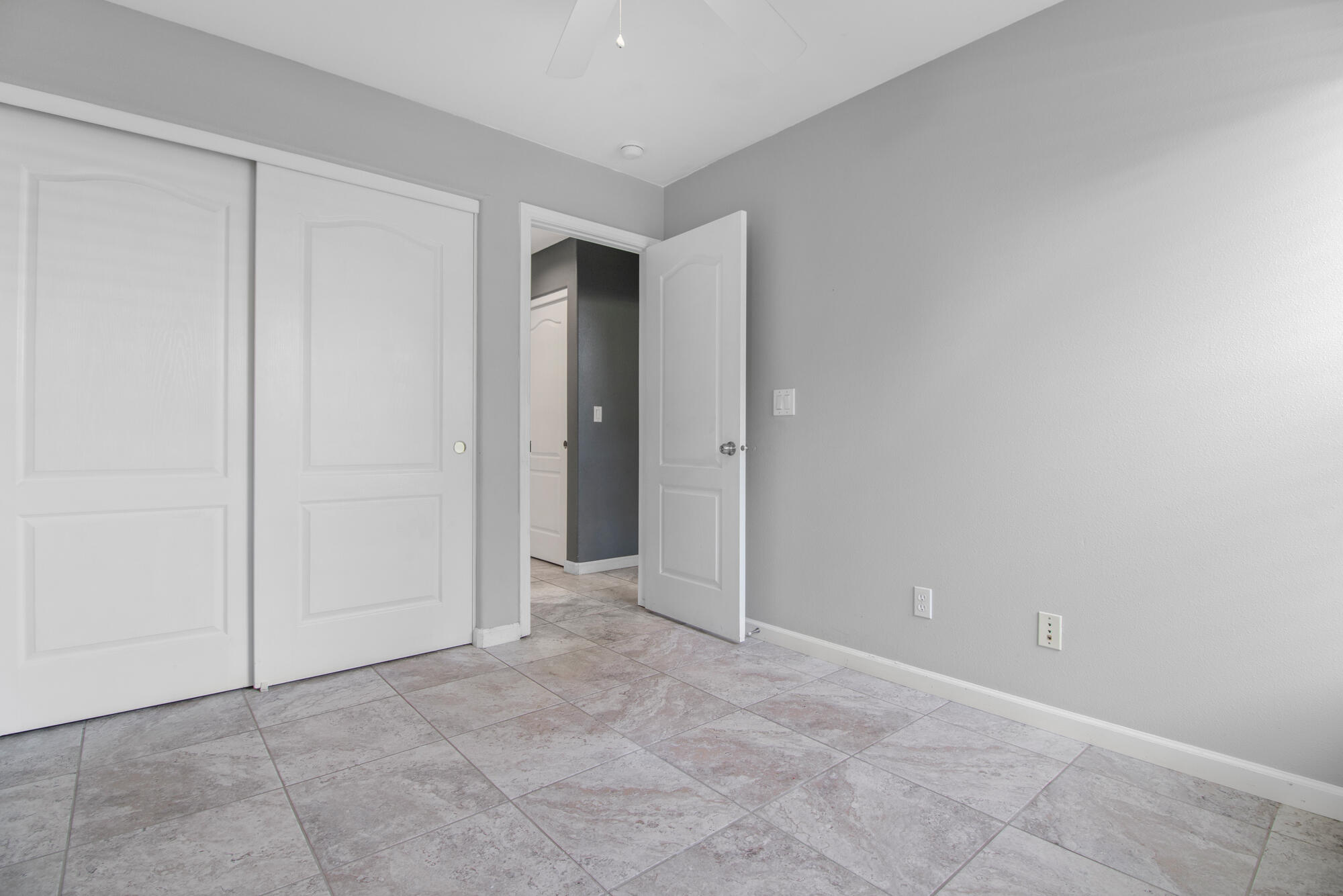 1602 E La Vida Ct, Visalia, CA 93292