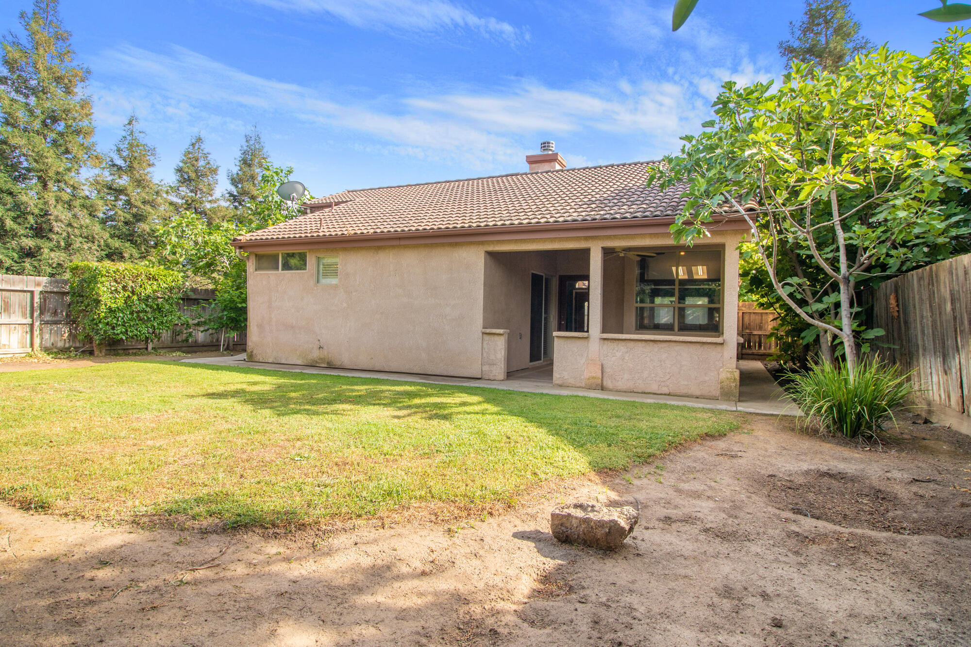 1602 E La Vida Ct, Visalia, CA 93292