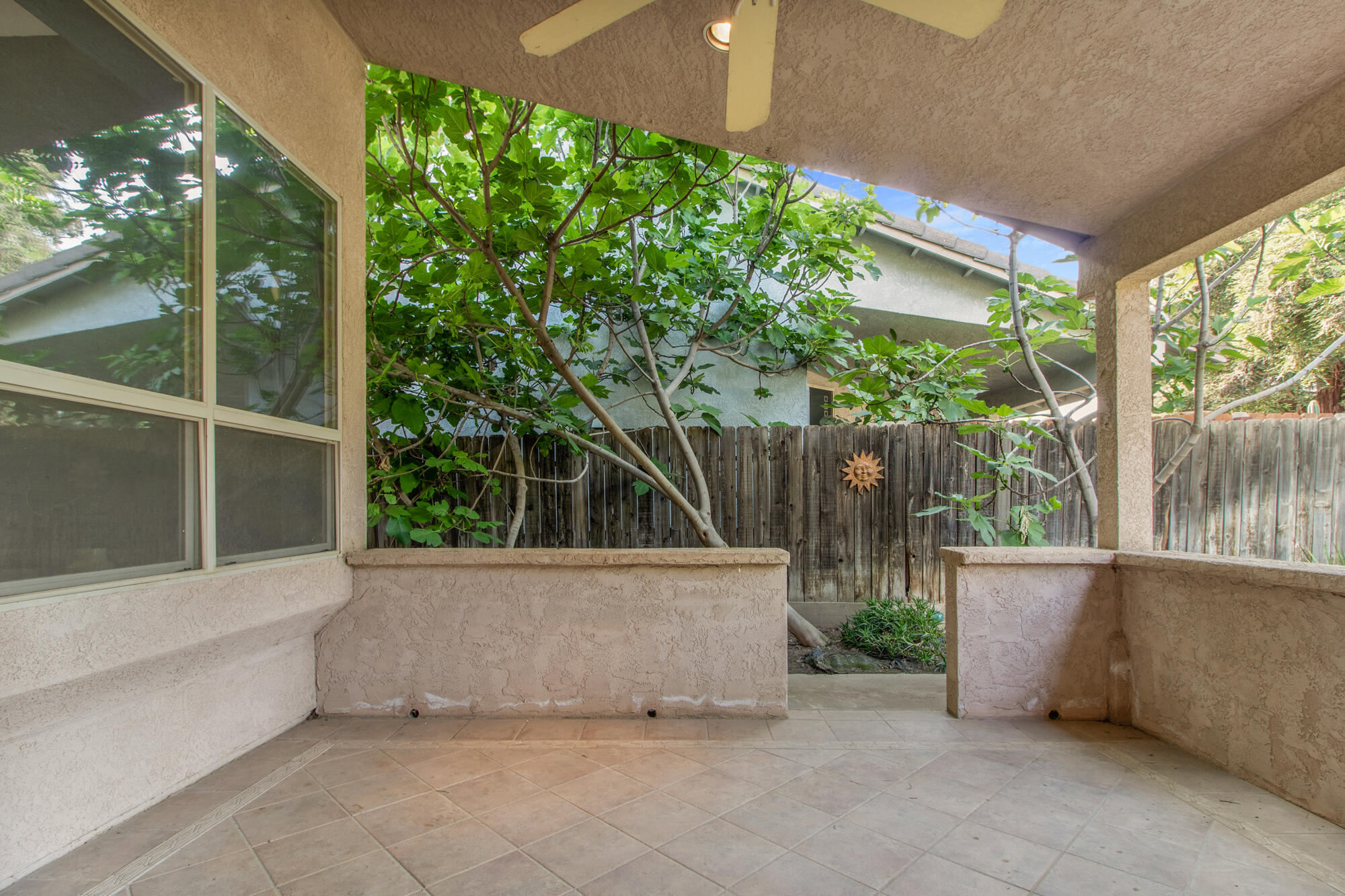 1602 E La Vida Ct, Visalia, CA 93292