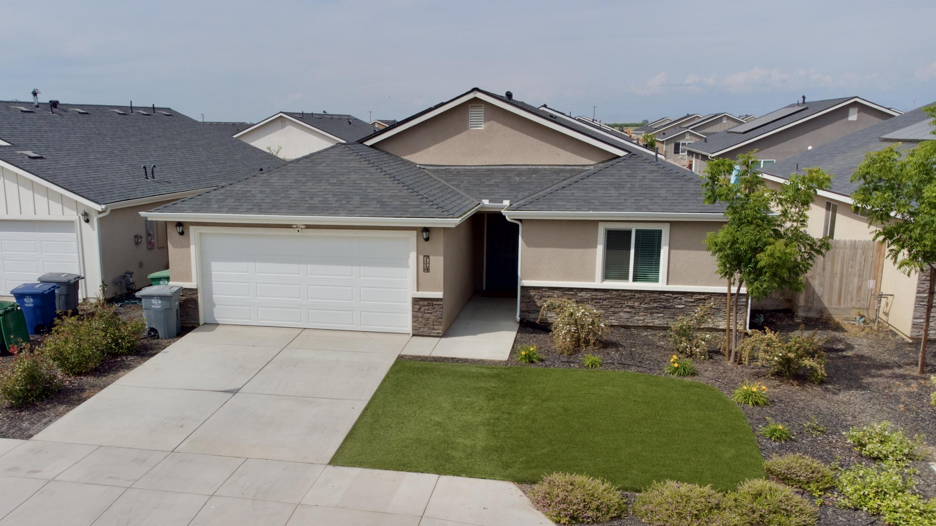 7114 Avenue 310, Visalia, CA 93291