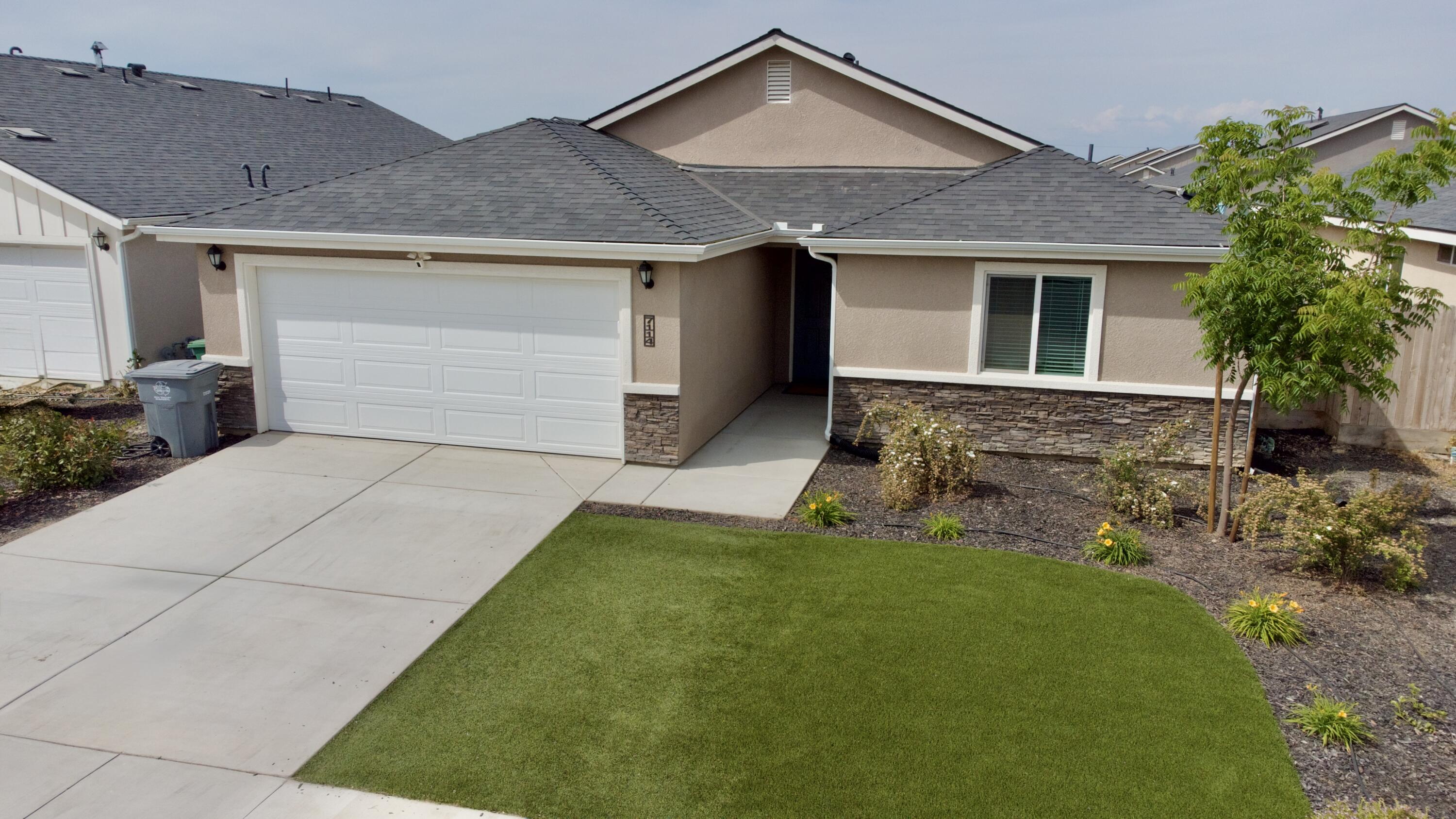 7114 Avenue 310, Visalia, CA 93291