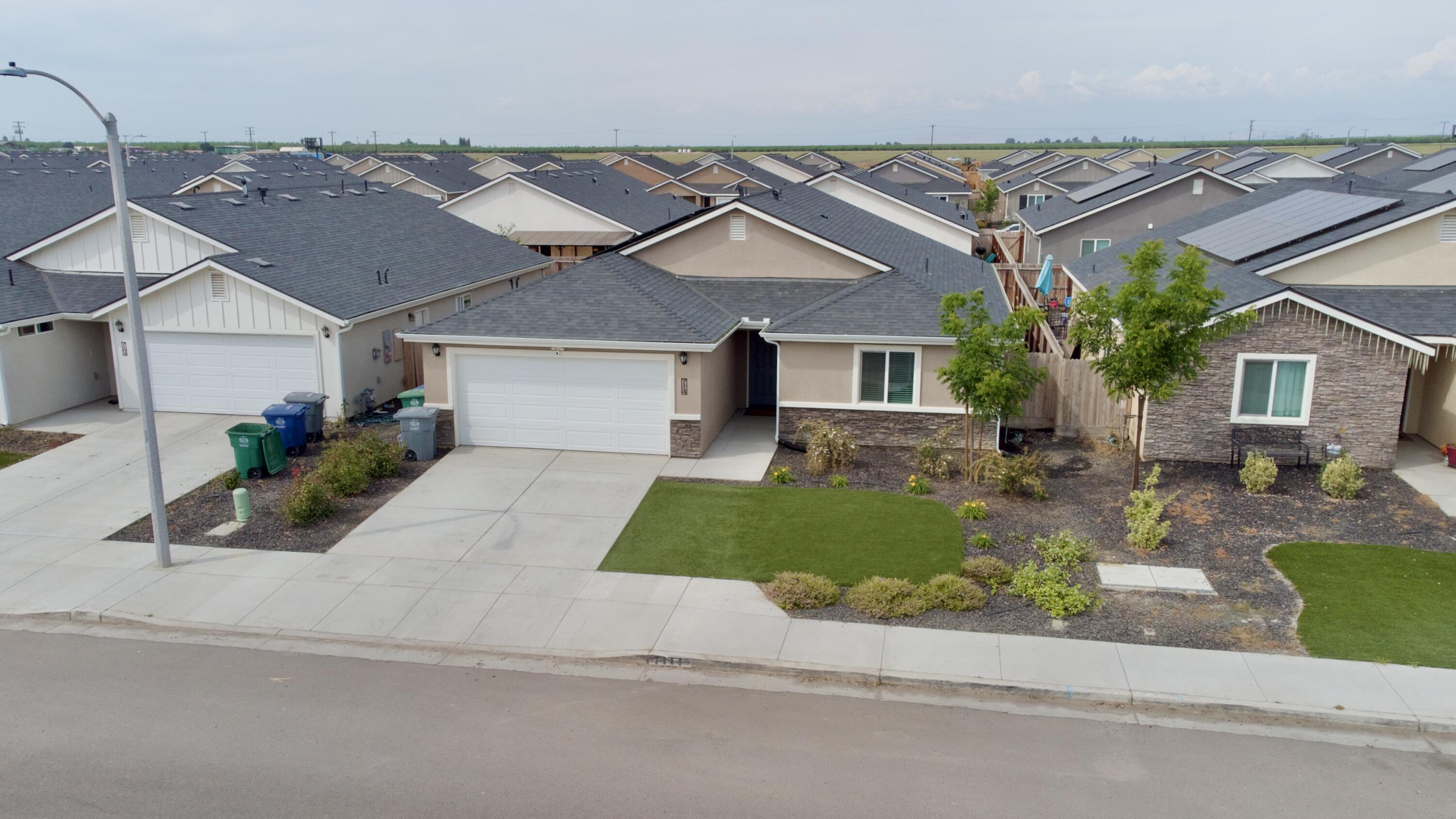 7114 Avenue 310, Visalia, CA 93291