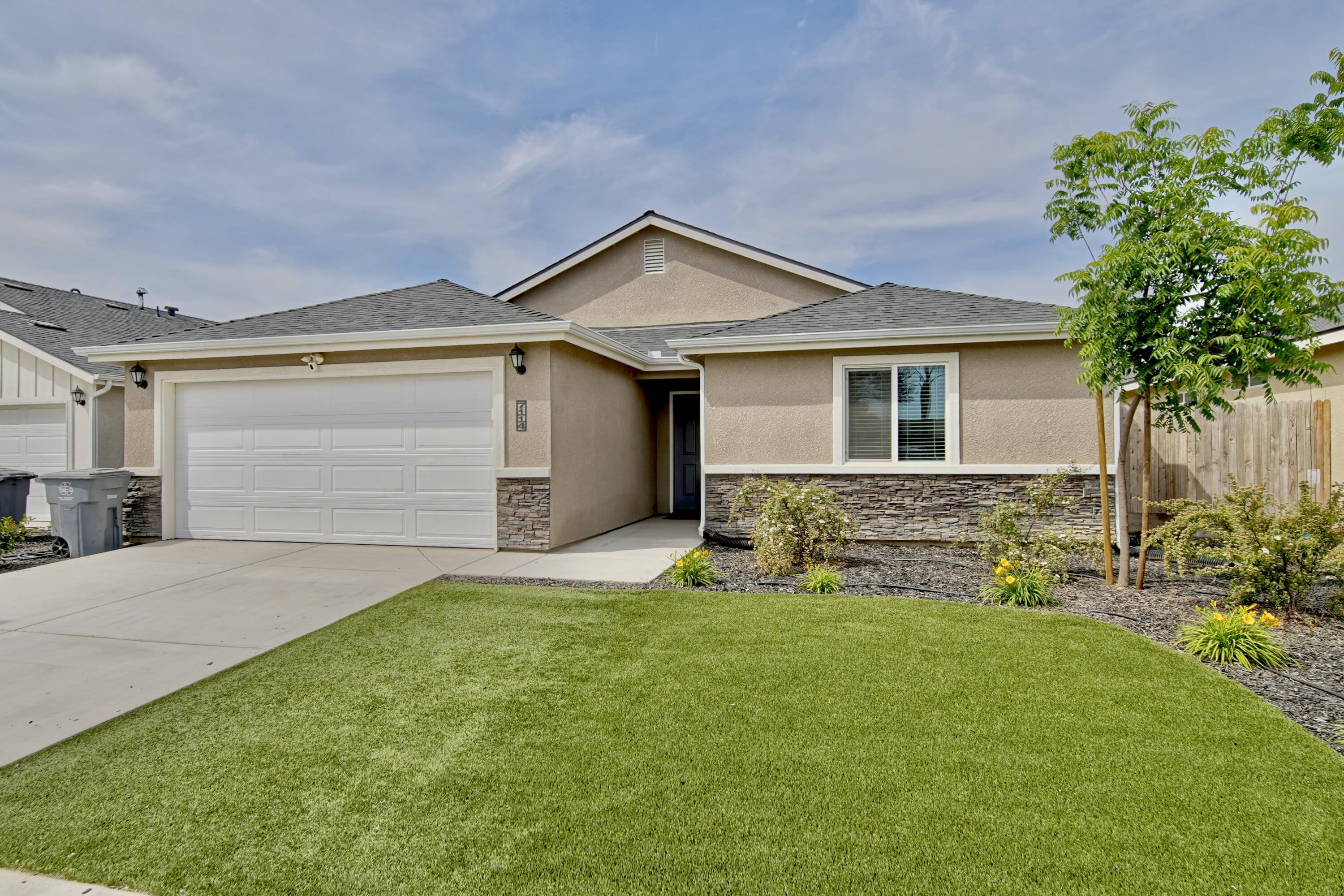 7114 Avenue 310, Visalia, CA 93291