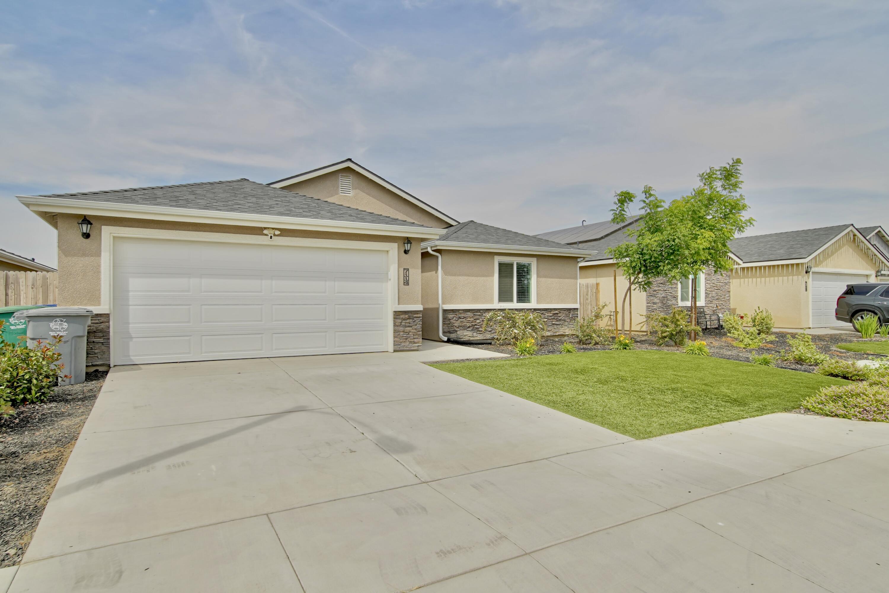 7114 Avenue 310, Visalia, CA 93291