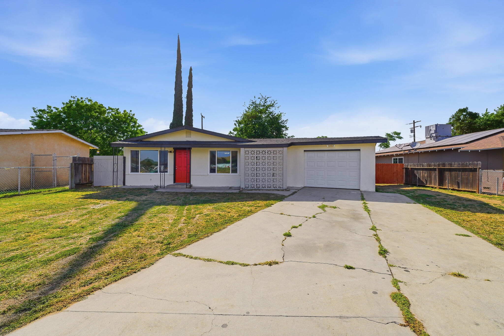 1963 Douglas St, Porterville, CA 93257