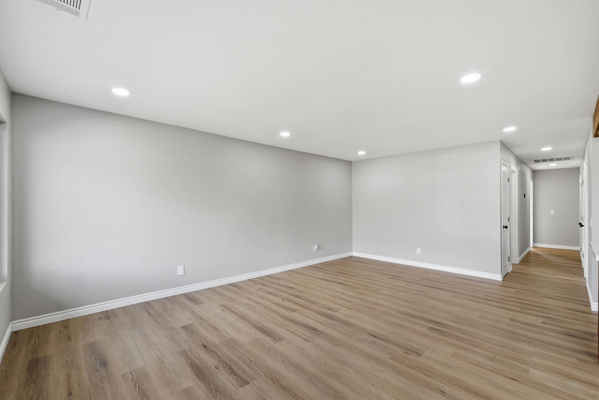 1963 Douglas St, Porterville, CA 93257