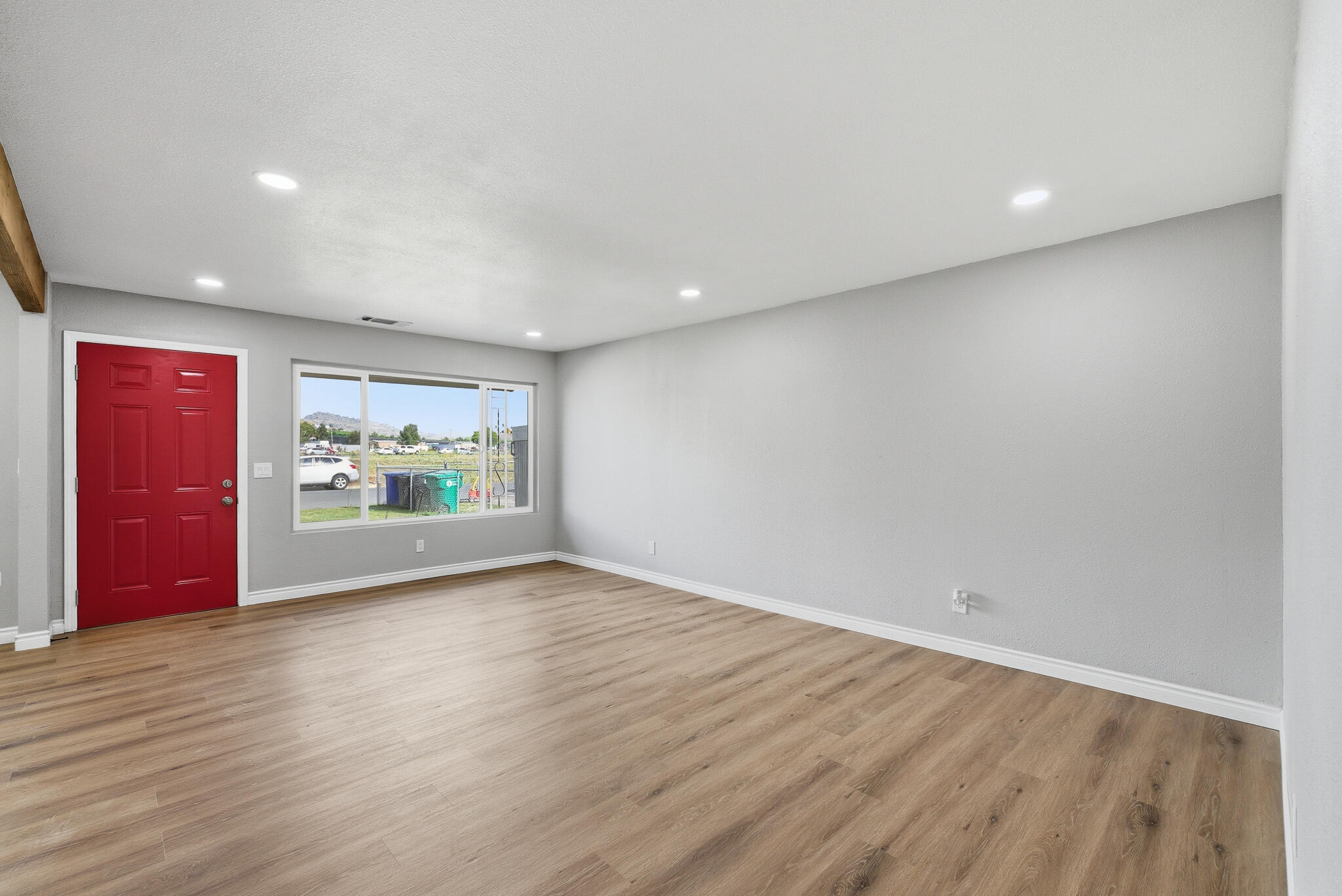 1963 Douglas St, Porterville, CA 93257